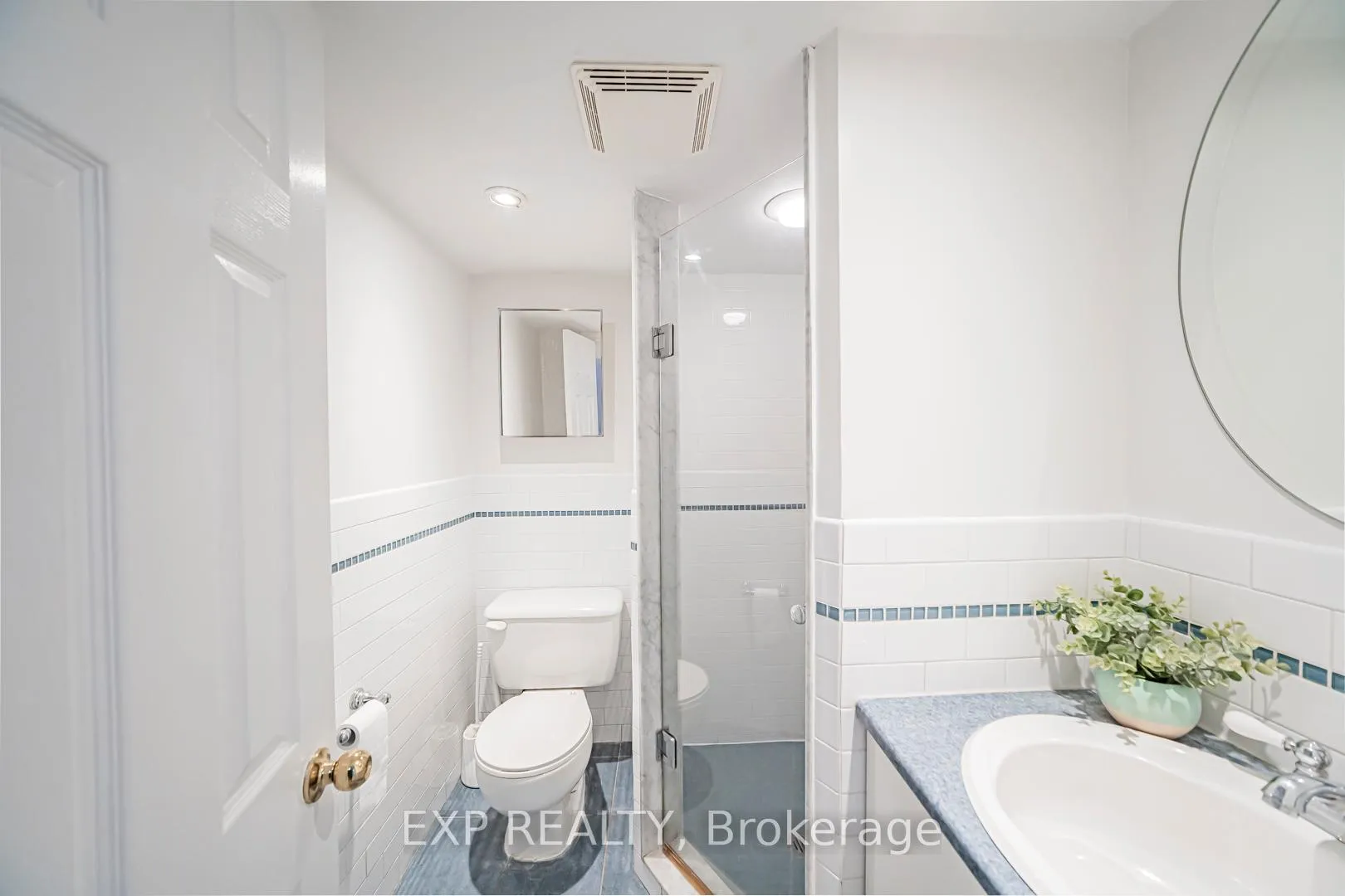 Photo 20 of 54 Latimer Avenue, Toronto, Forest Hill North — HOMEH