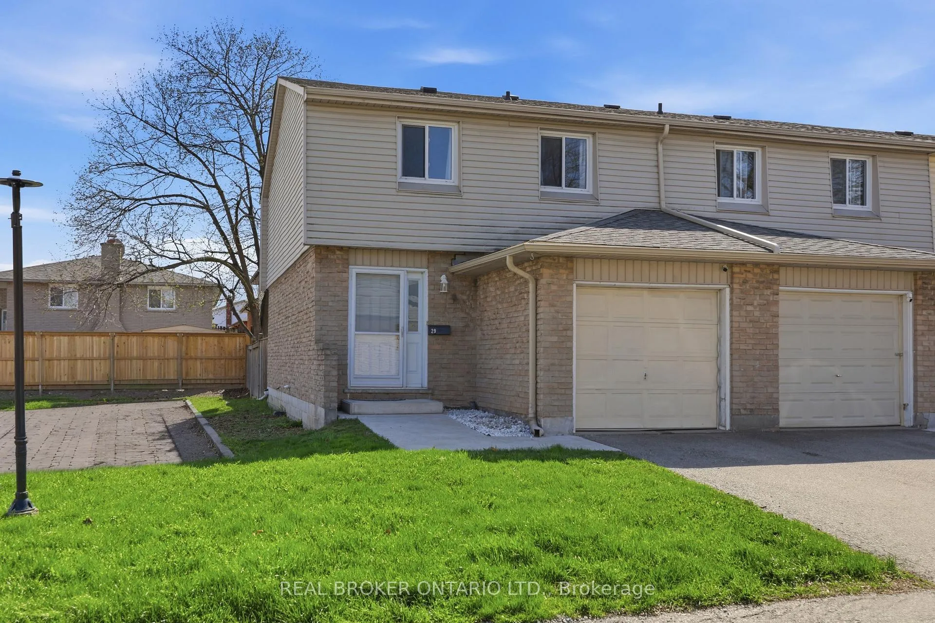Photo 6 of Unit 29, 262 Kenora Avenue, Hamilton, Nashdale — HOMEH