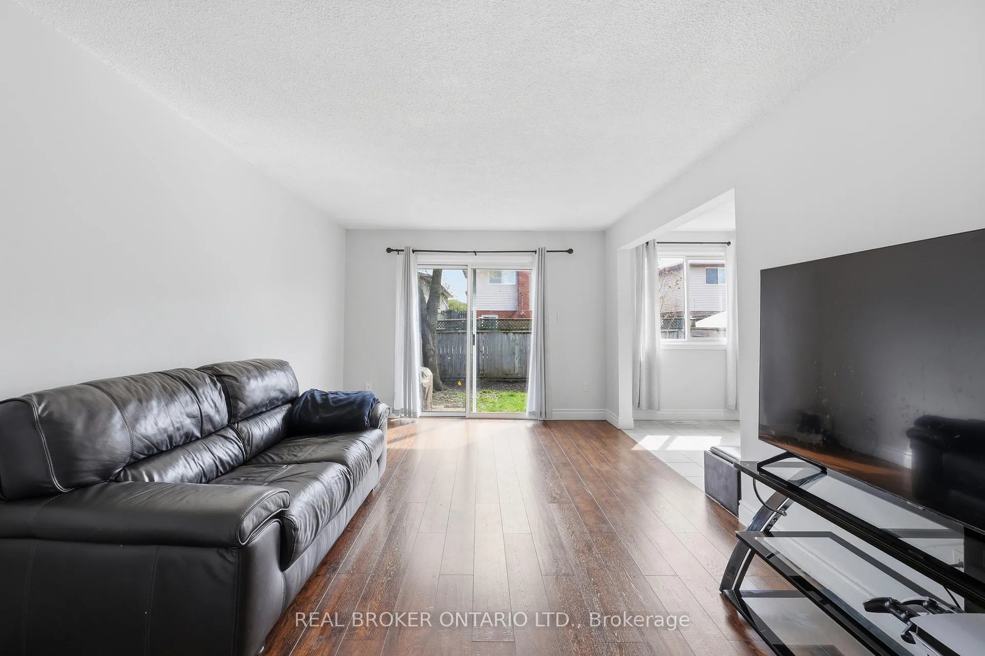 Photo 15 of Unit 29, 262 Kenora Avenue, Hamilton, Nashdale — HOMEH