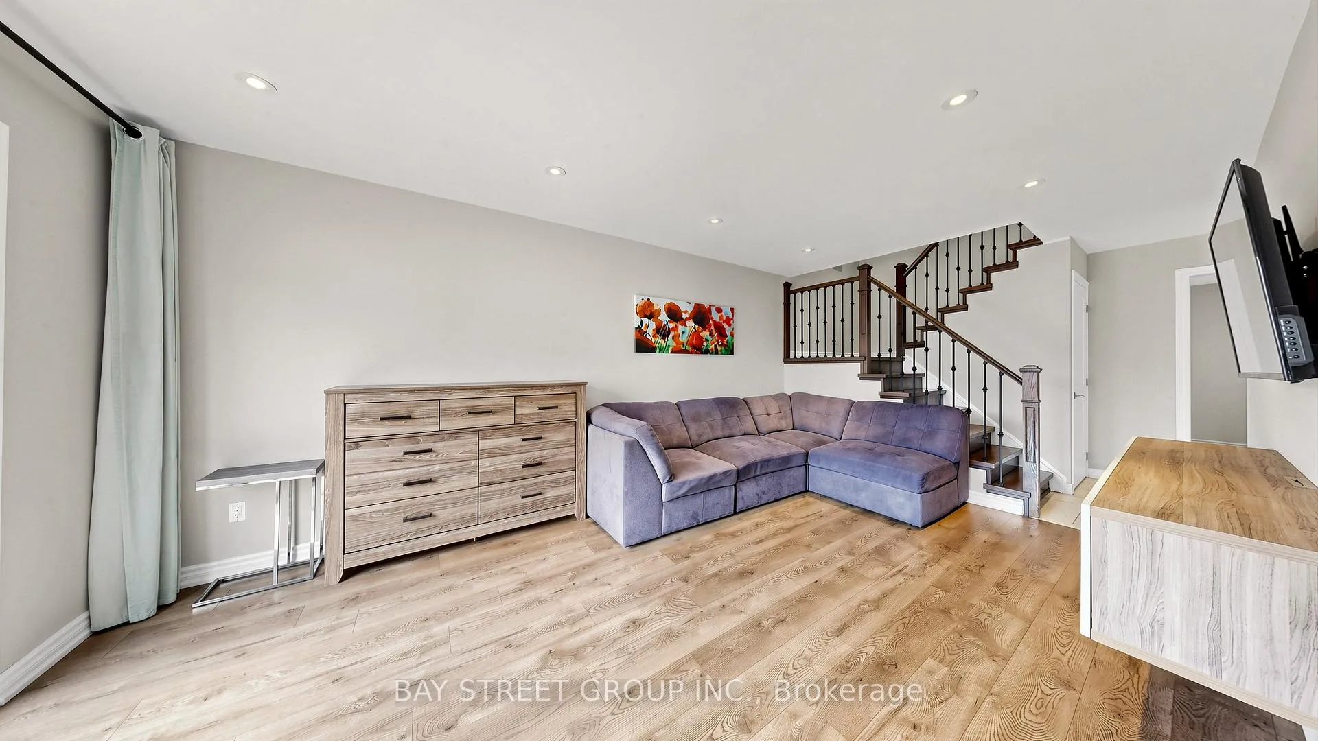 Photo 8 of 57 Longmeadow Crescent, Markham, Milliken Mills West — HOMEH