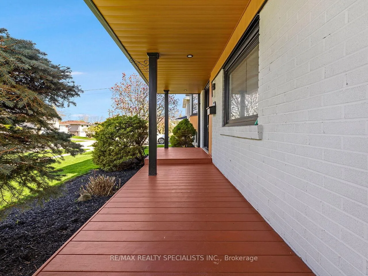 Photo 2 of 64 Joycelyn Crescent, Halton Hills, Rural Halton Hills — HOMEH