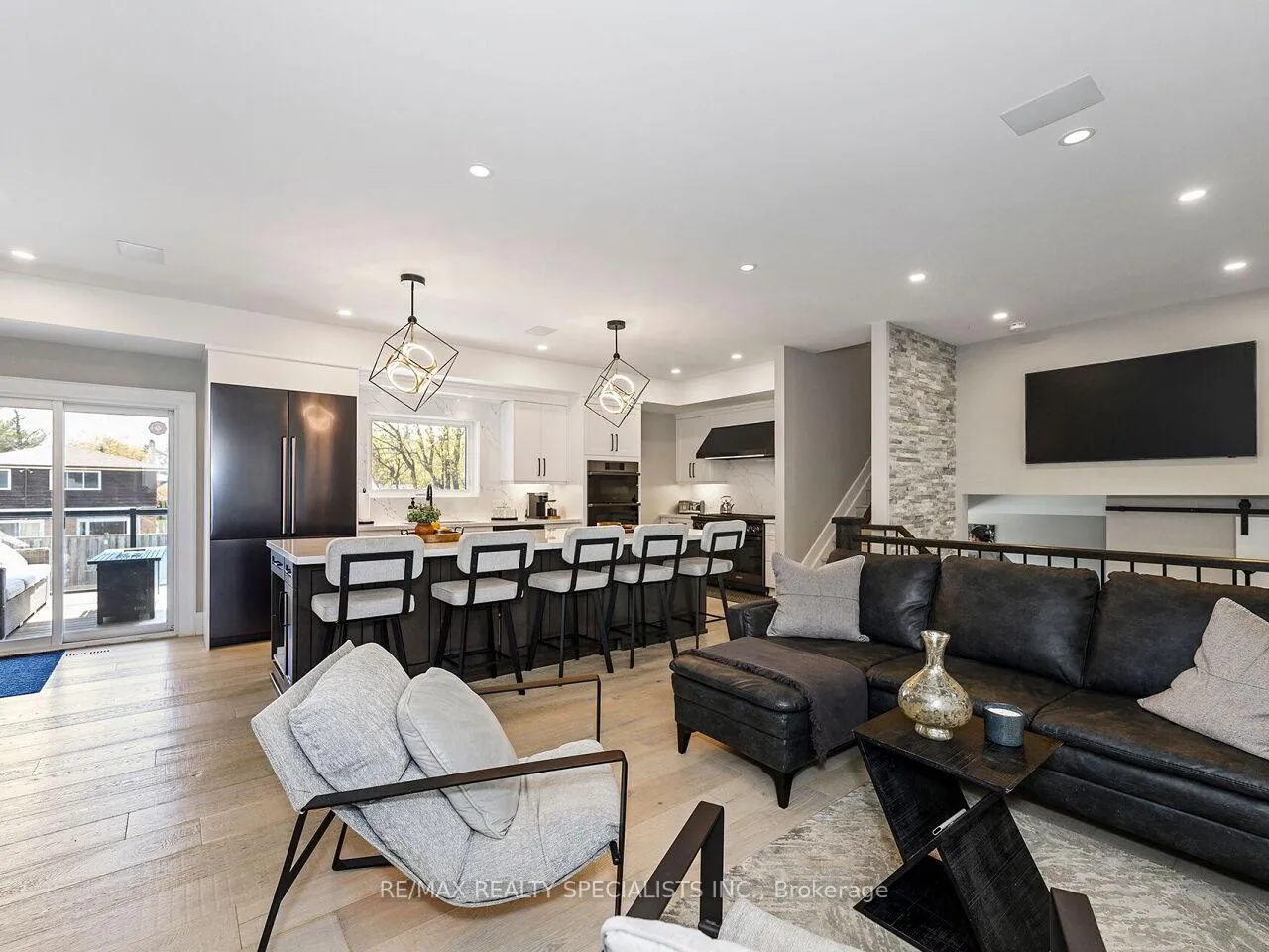 Photo 8 of 64 Joycelyn Crescent, Halton Hills, Rural Halton Hills — HOMEH