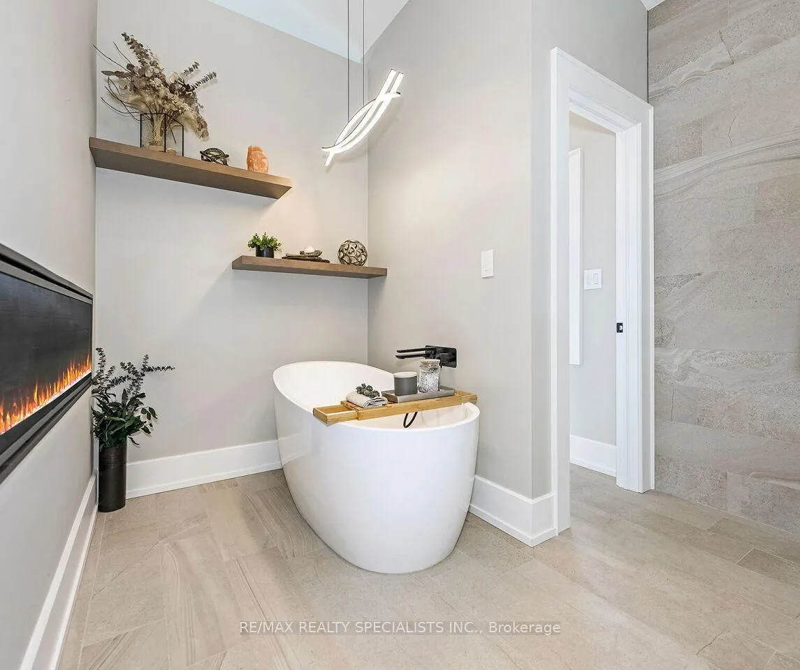 Photo 17 of 64 Joycelyn Crescent, Halton Hills, Rural Halton Hills — HOMEH