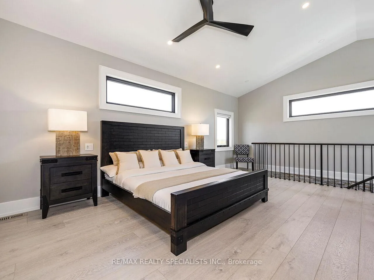 Photo 20 of 64 Joycelyn Crescent, Halton Hills, Rural Halton Hills — HOMEH