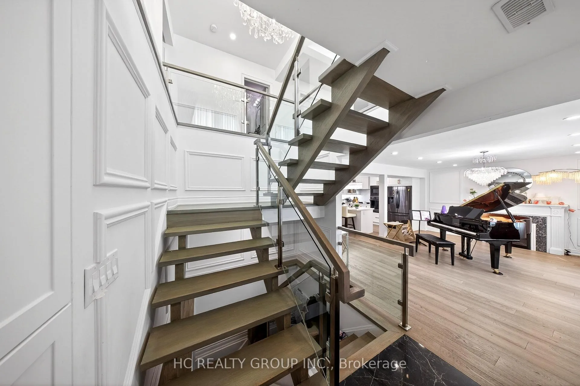 Photo 24 of 840 Davenport Road, Toronto, Wychwood — HOMEH