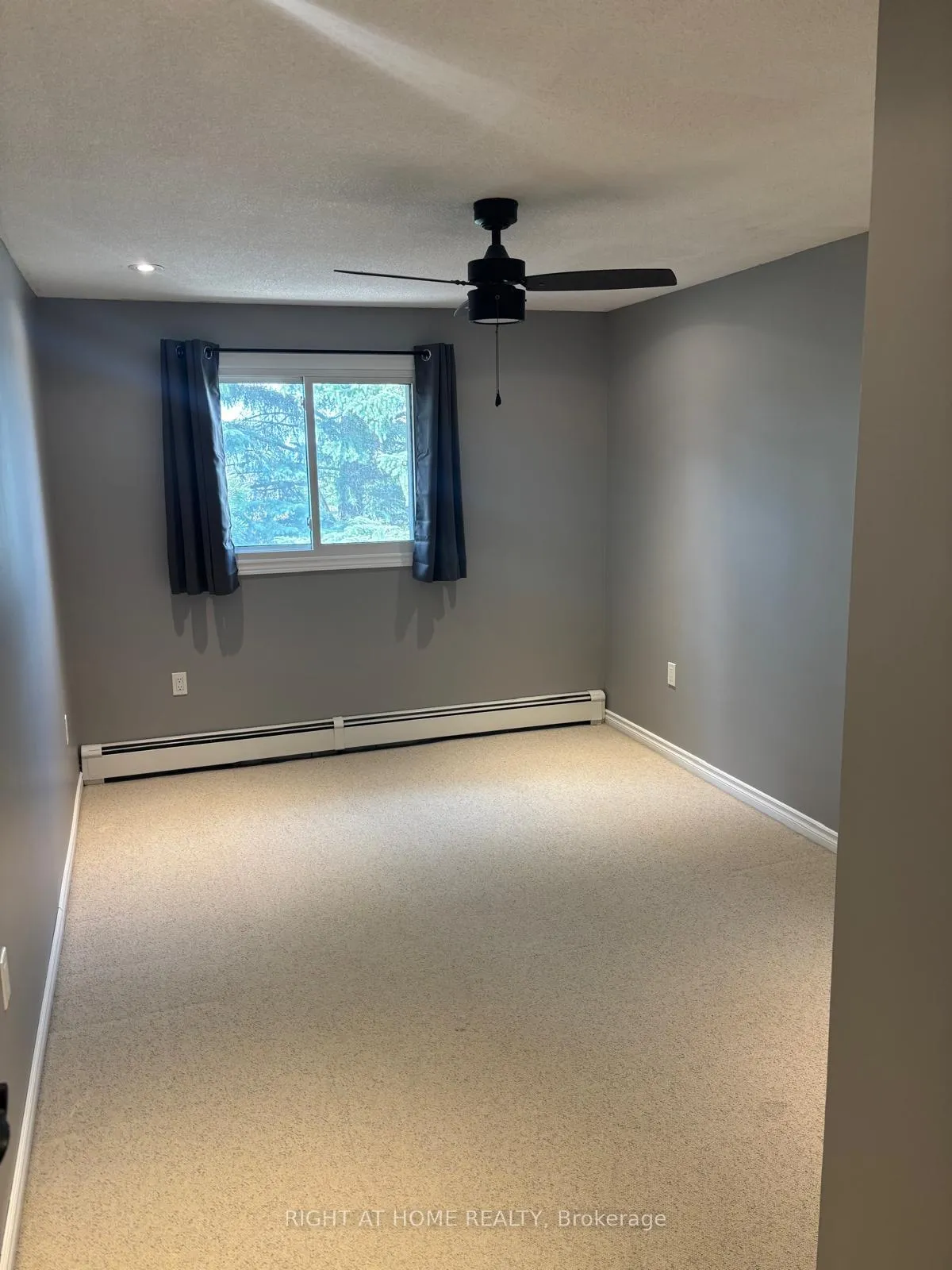 Photo 10 of 9 Quail Crescent, Barrie, Ardagh — HOMEH