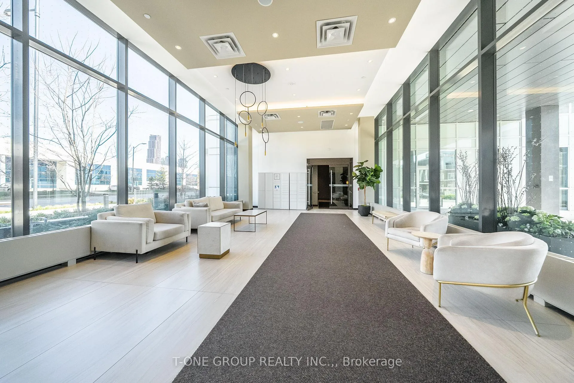 Photo 3 of Unit 921, 38 Honeycrisp Crescent, Vaughan, Vaughan Corporate Centre — HOMEH