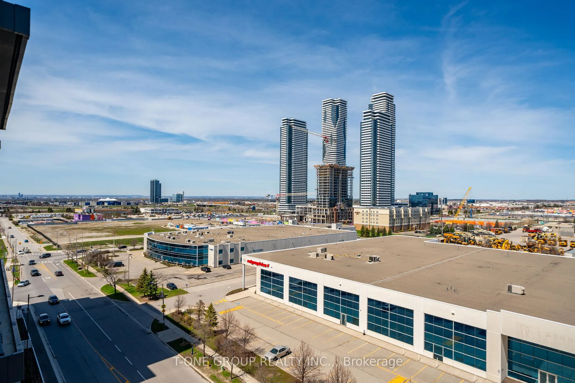 Photo 21 of Unit 921, 38 Honeycrisp Crescent, Vaughan, Vaughan Corporate Centre — HOMEH