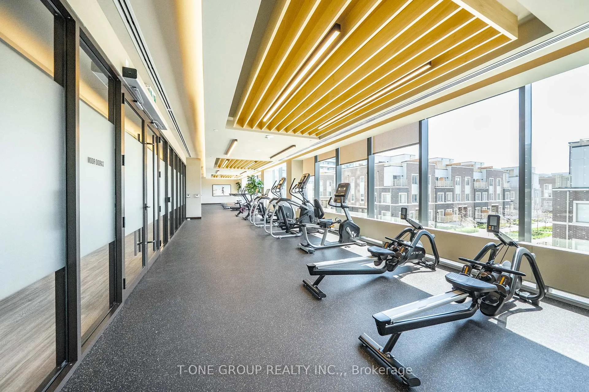 Photo 23 of Unit 921, 38 Honeycrisp Crescent, Vaughan, Vaughan Corporate Centre — HOMEH