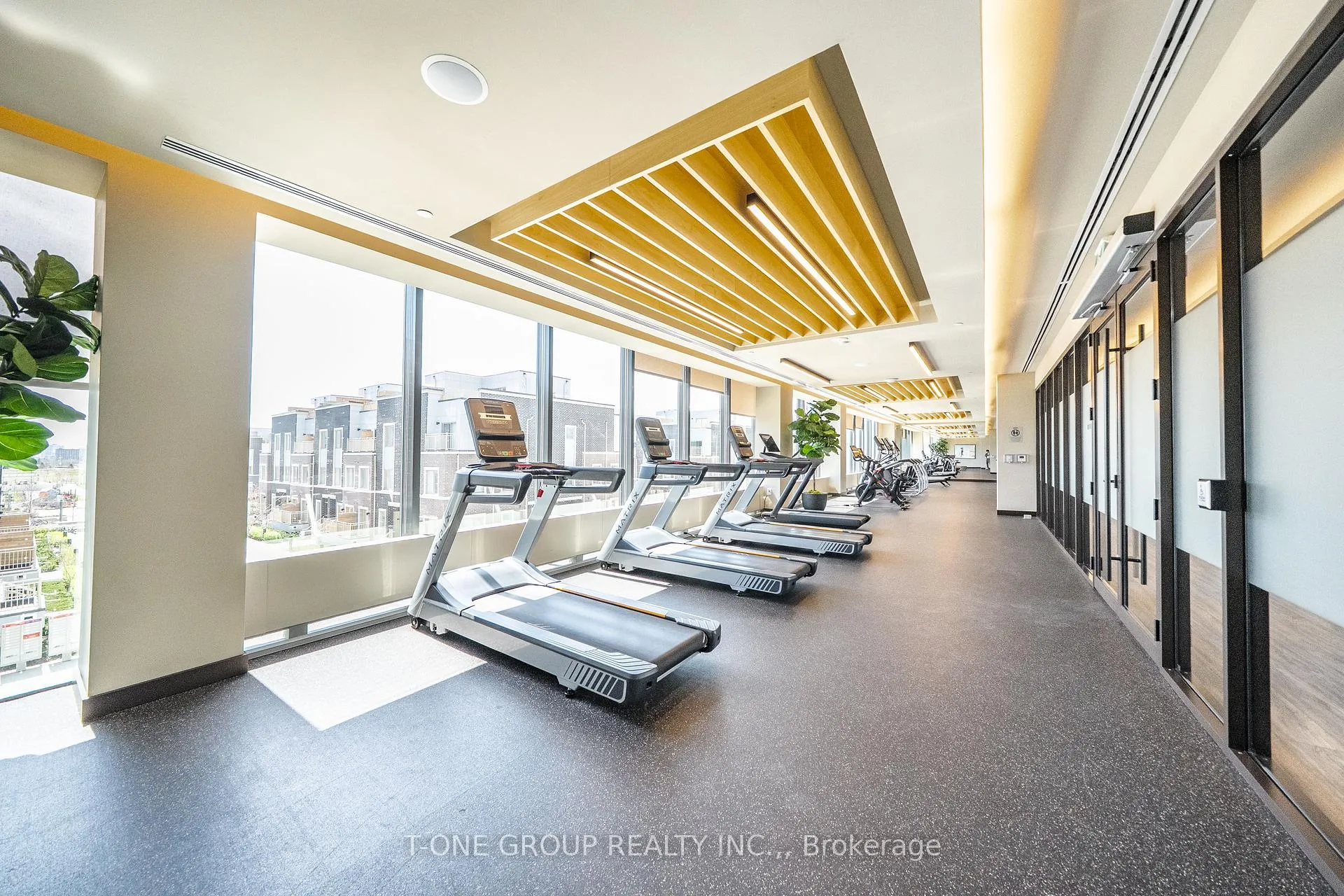 Photo 24 of Unit 921, 38 Honeycrisp Crescent, Vaughan, Vaughan Corporate Centre — HOMEH