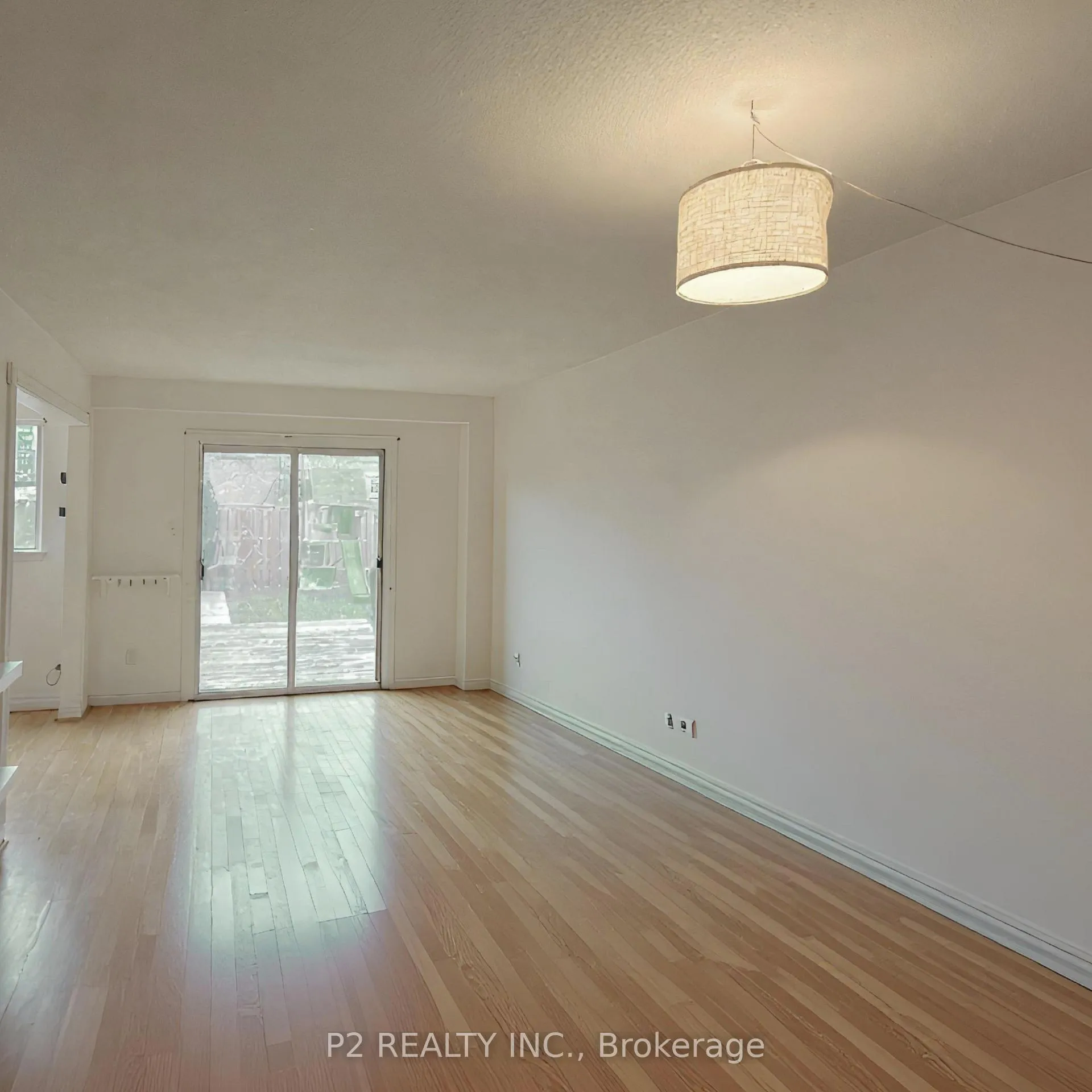 Photo 6 of 46 Chaucer Crescent, Barrie, Letitia Heights — HOMEH