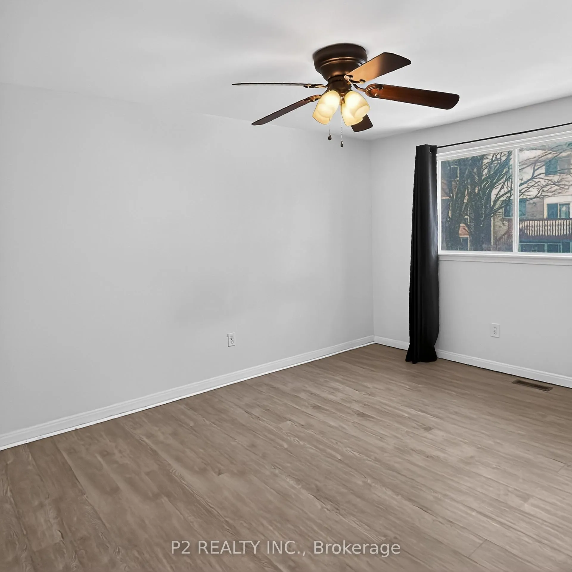 Photo 13 of 46 Chaucer Crescent, Barrie, Letitia Heights — HOMEH
