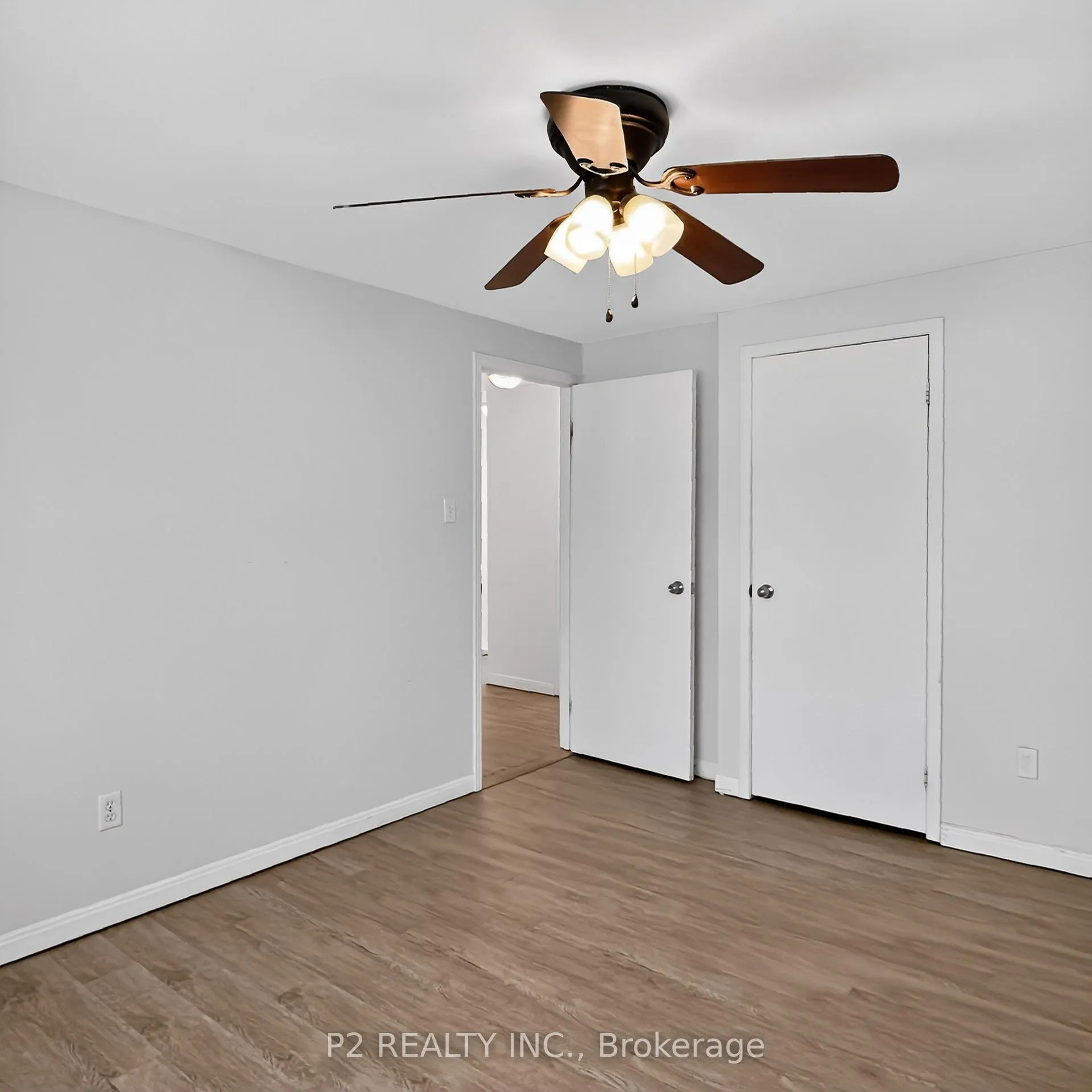 Photo 14 of 46 Chaucer Crescent, Barrie, Letitia Heights — HOMEH