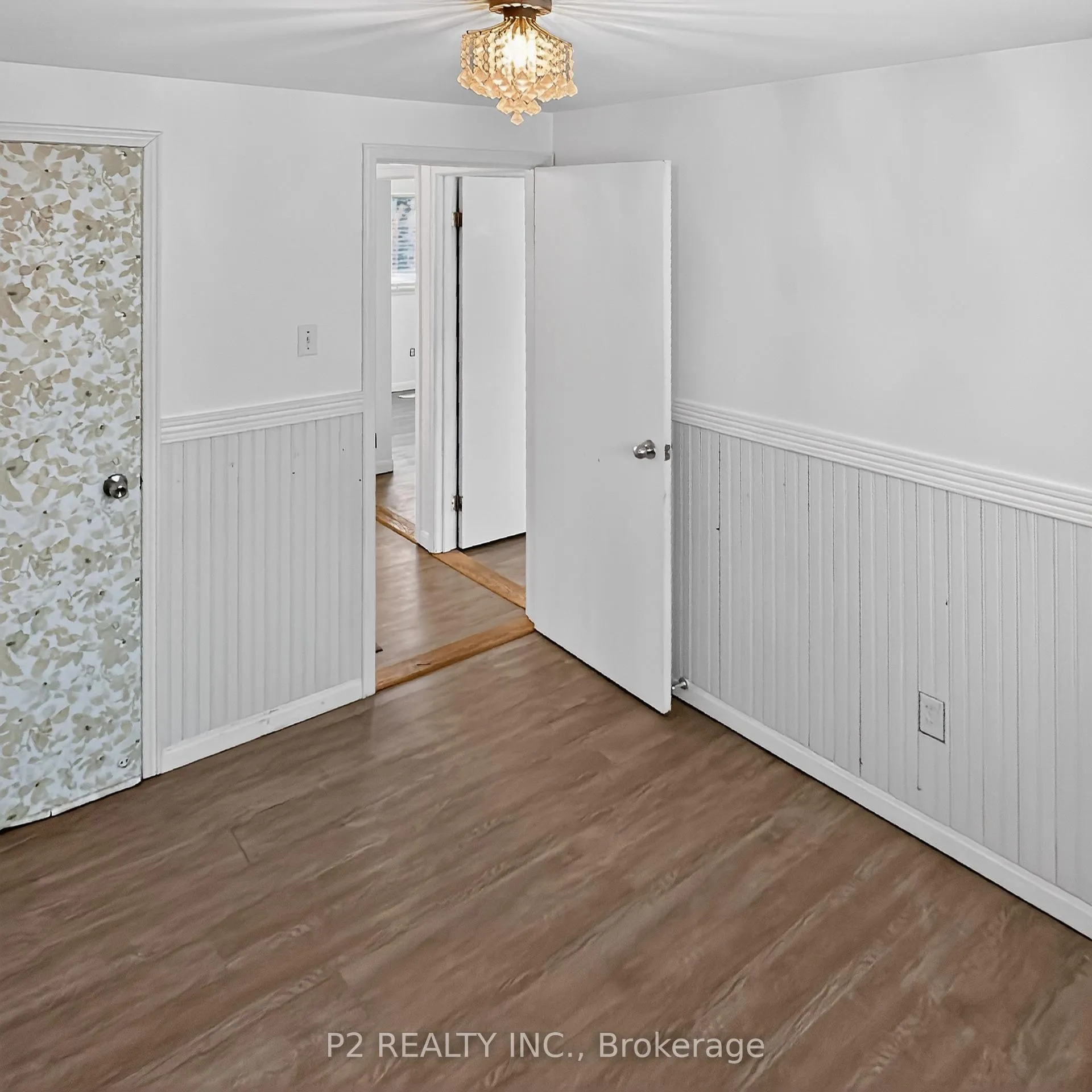 Photo 17 of 46 Chaucer Crescent, Barrie, Letitia Heights — HOMEH