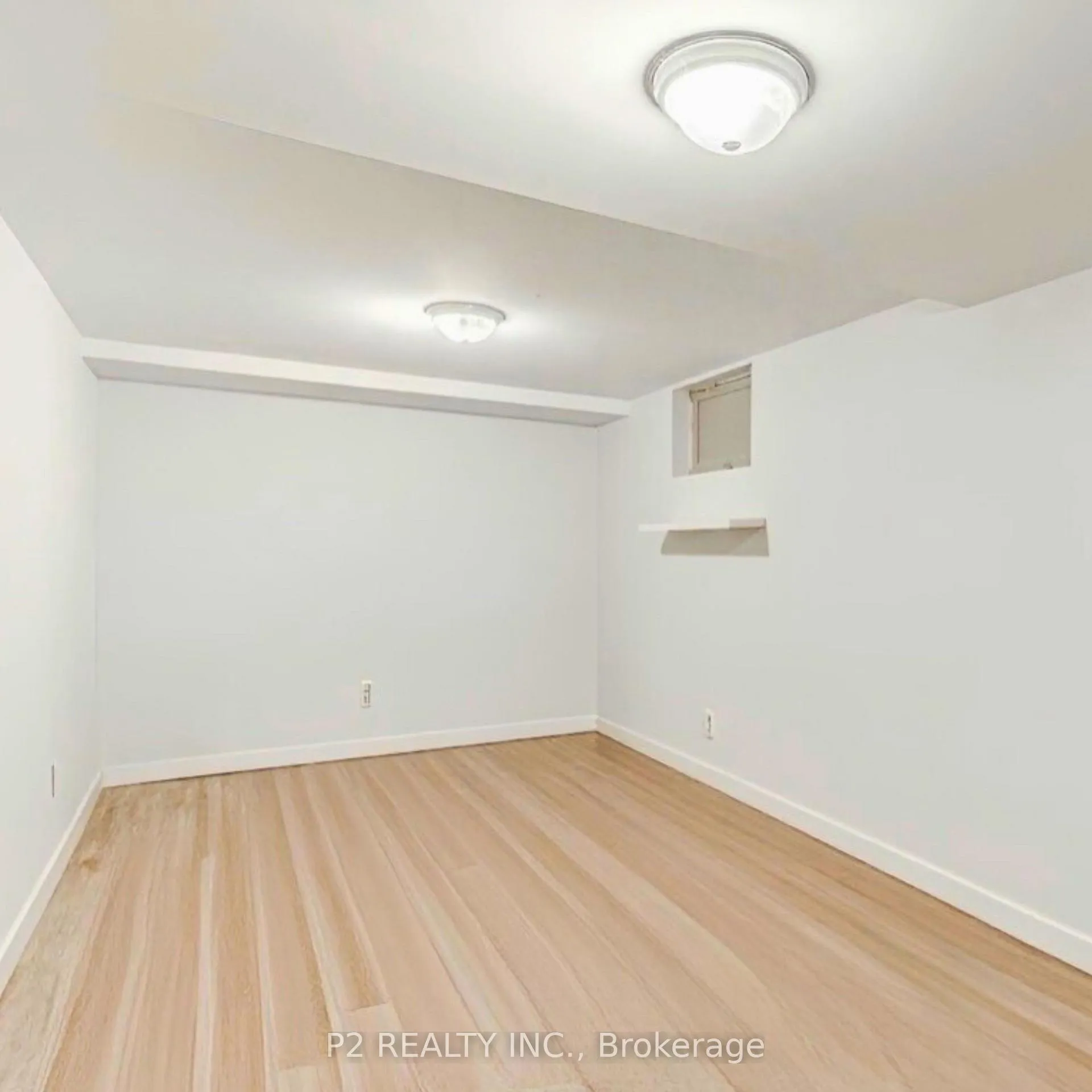 Photo 19 of 46 Chaucer Crescent, Barrie, Letitia Heights — HOMEH