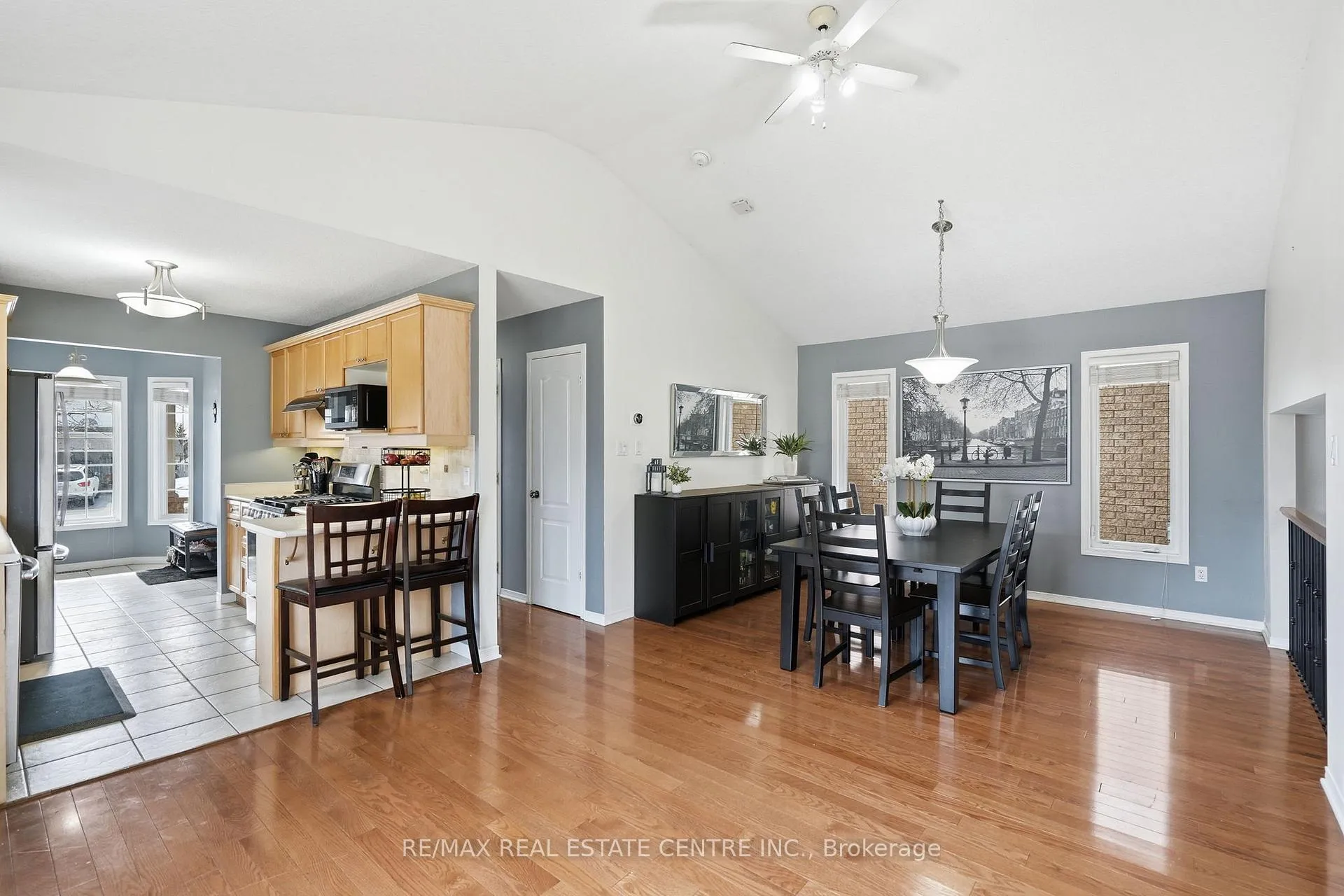 Photo 14 of 321 Montgomery Boulevard, Orangeville — HOMEH