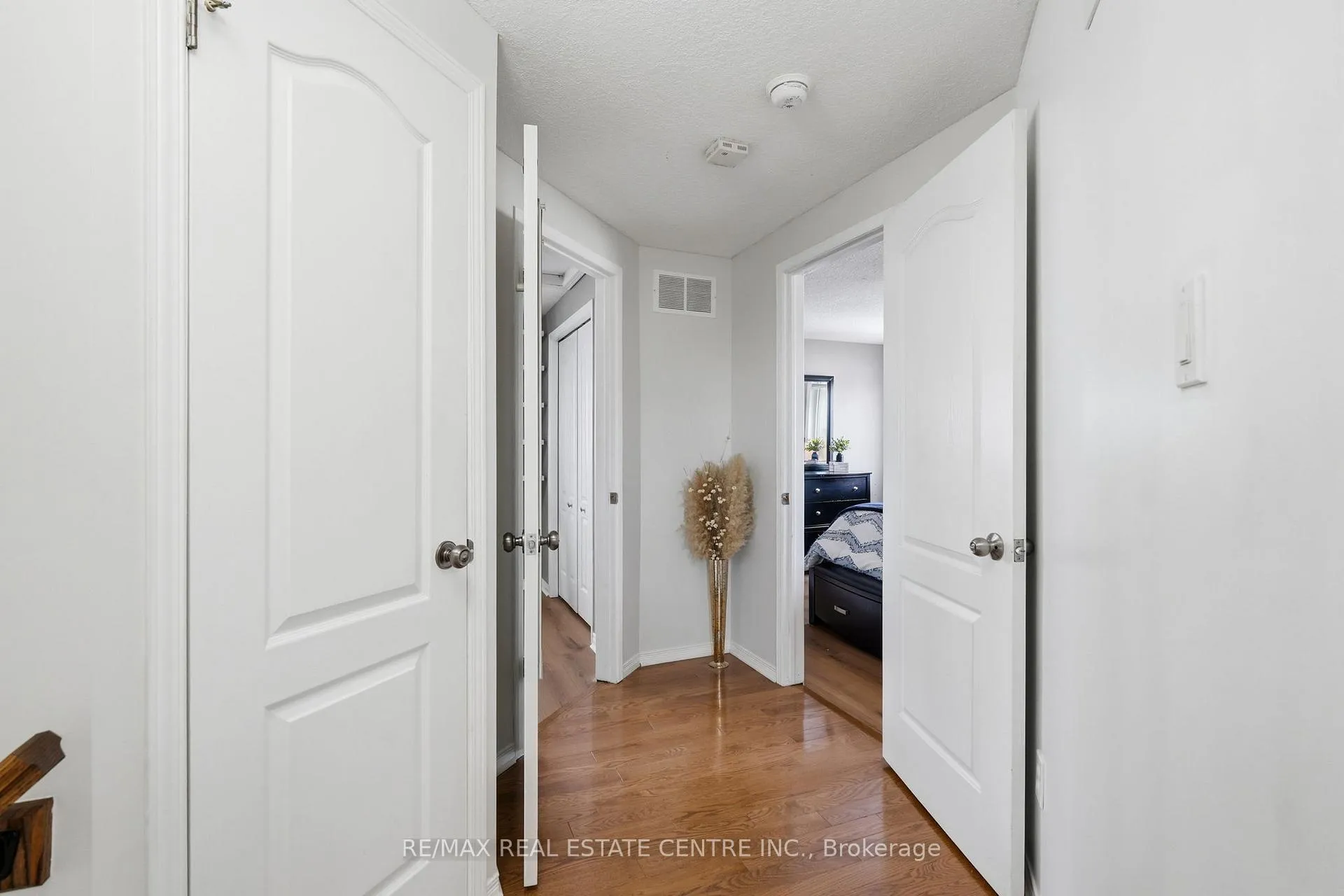Photo 17 of 321 Montgomery Boulevard, Orangeville — HOMEH