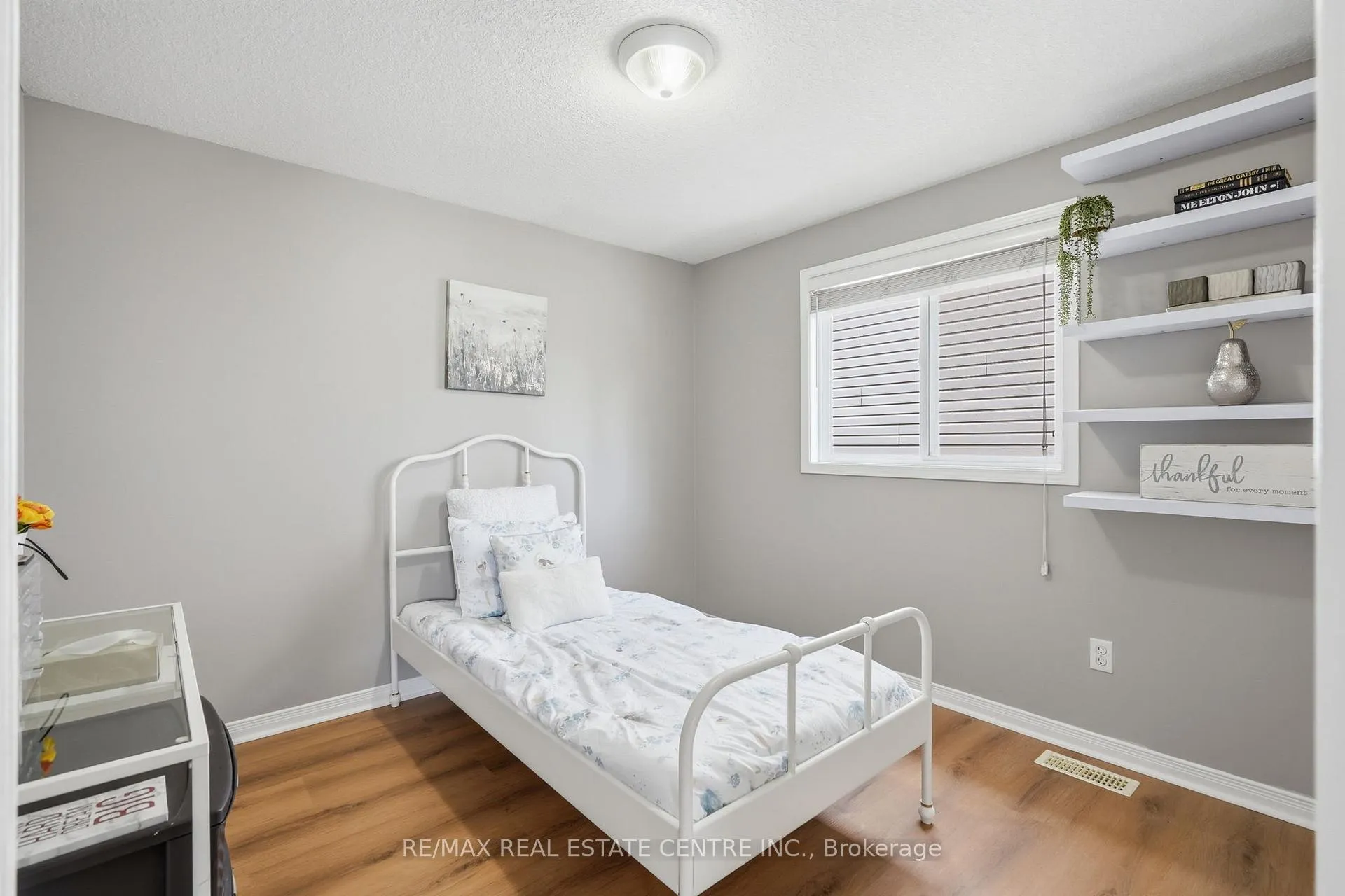 Photo 18 of 321 Montgomery Boulevard, Orangeville — HOMEH