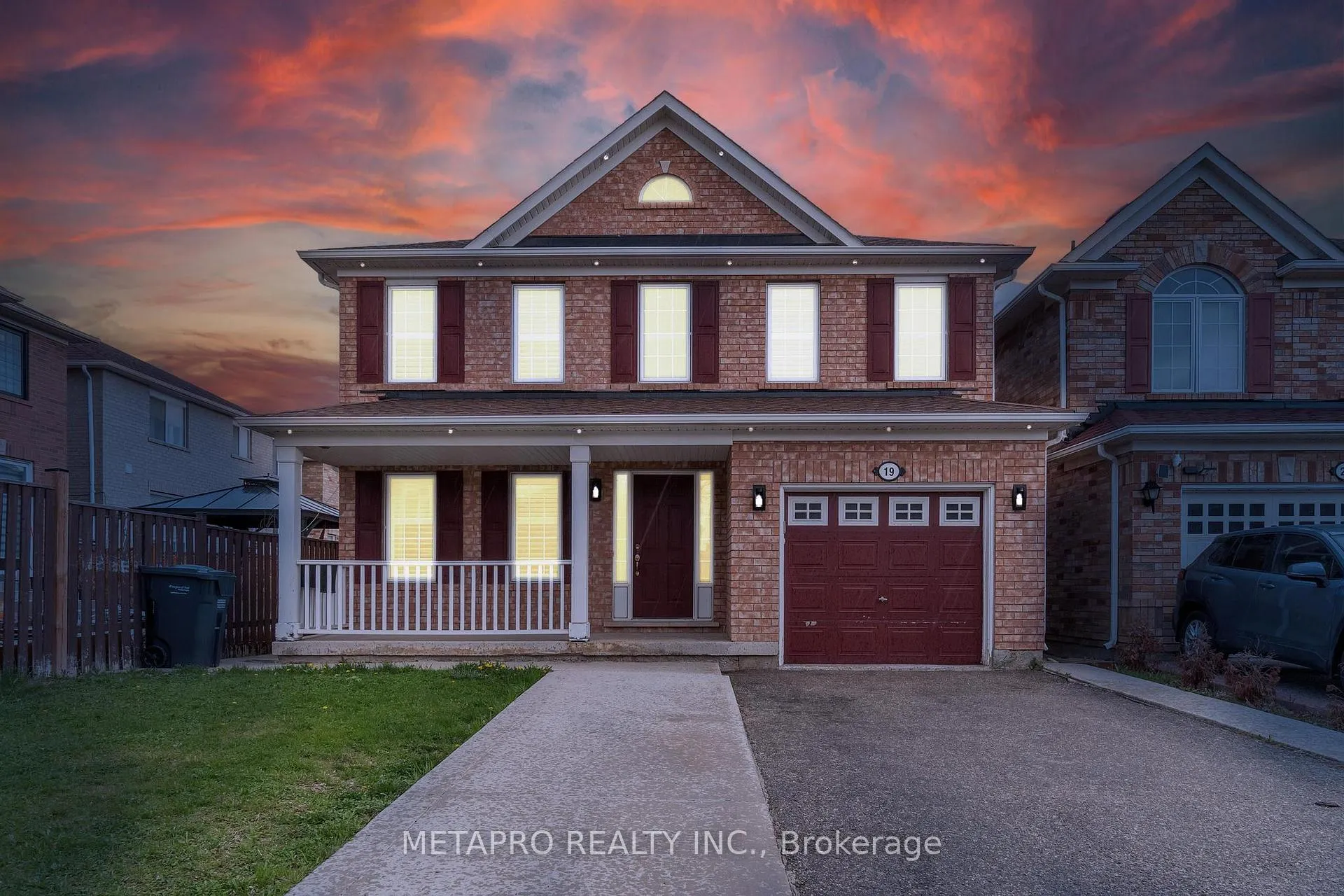 Front of 19 Firwood Crescent
