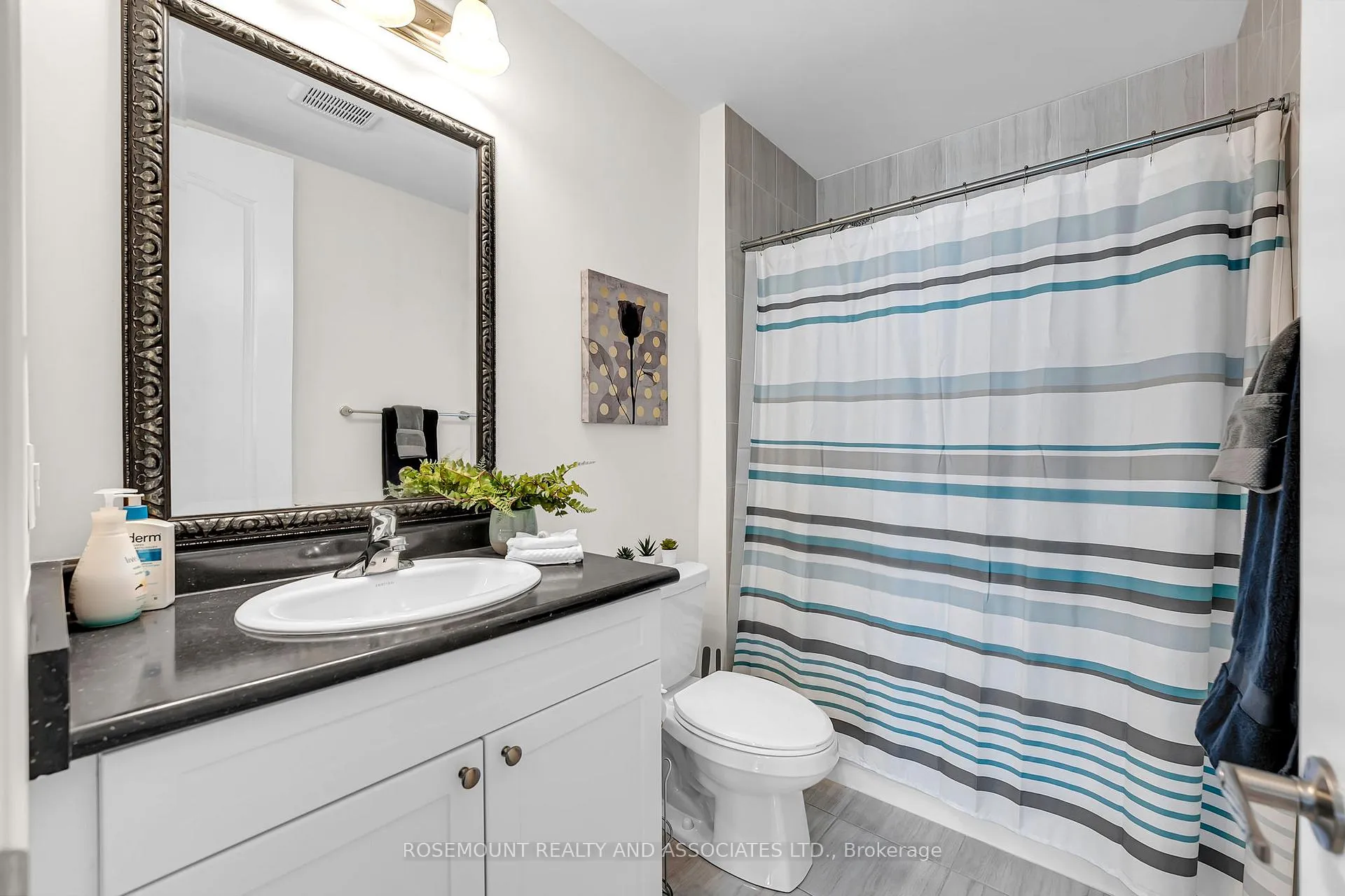 Photo 9 of 52 Fiesta Way, Whitby, Rural Whitby — HOMEH