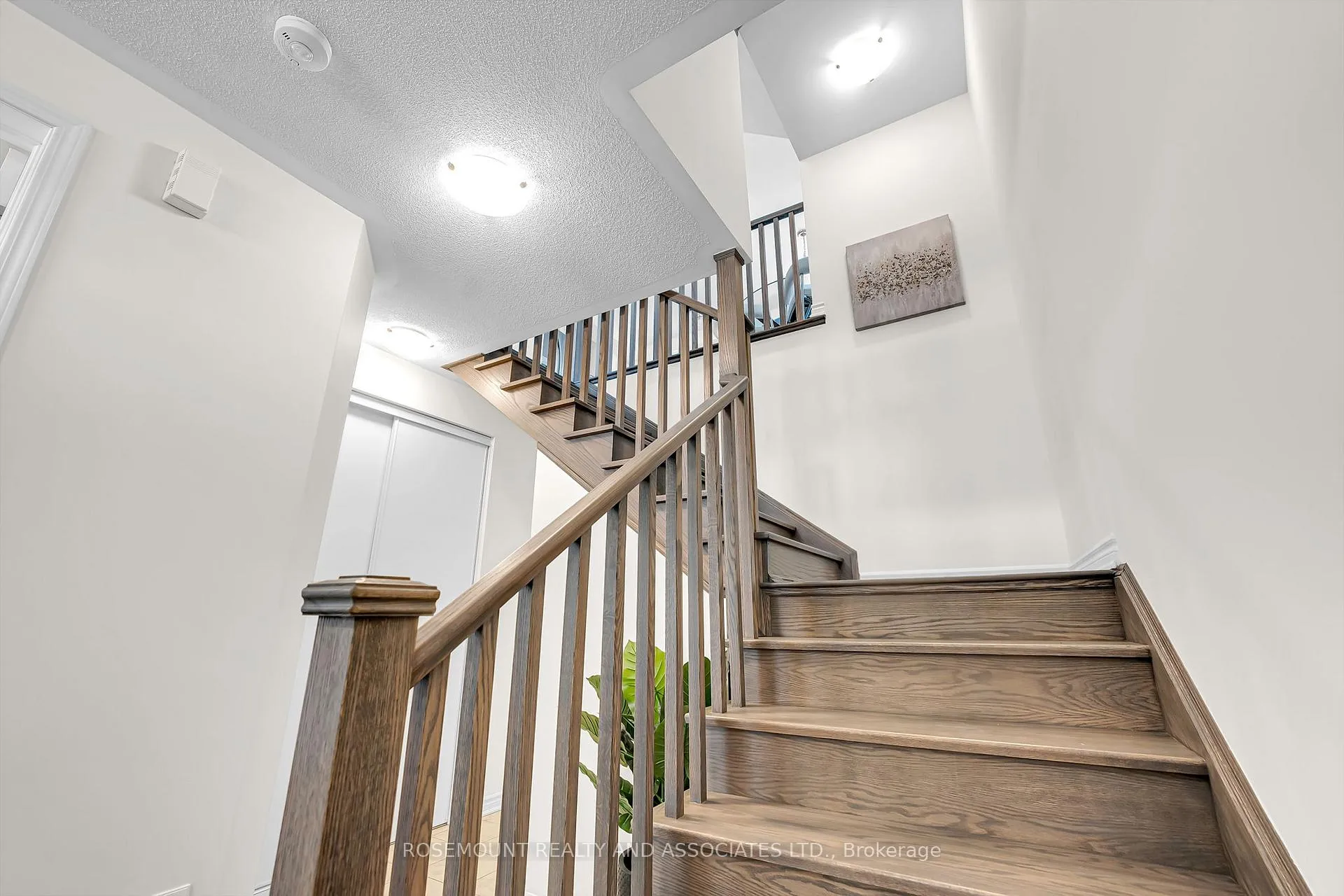 Photo 12 of 52 Fiesta Way, Whitby, Rural Whitby — HOMEH