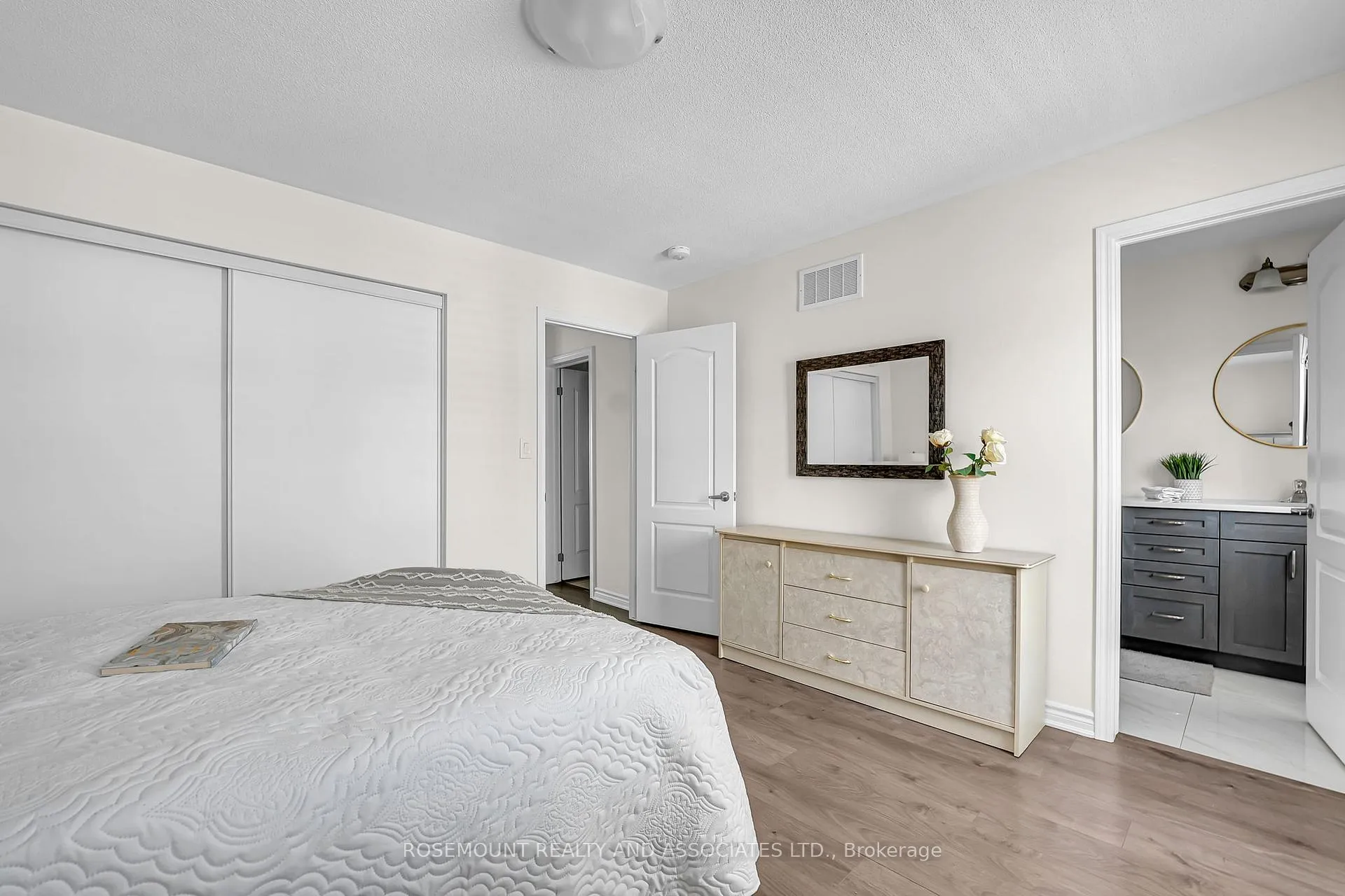 Photo 32 of 52 Fiesta Way, Whitby, Rural Whitby — HOMEH