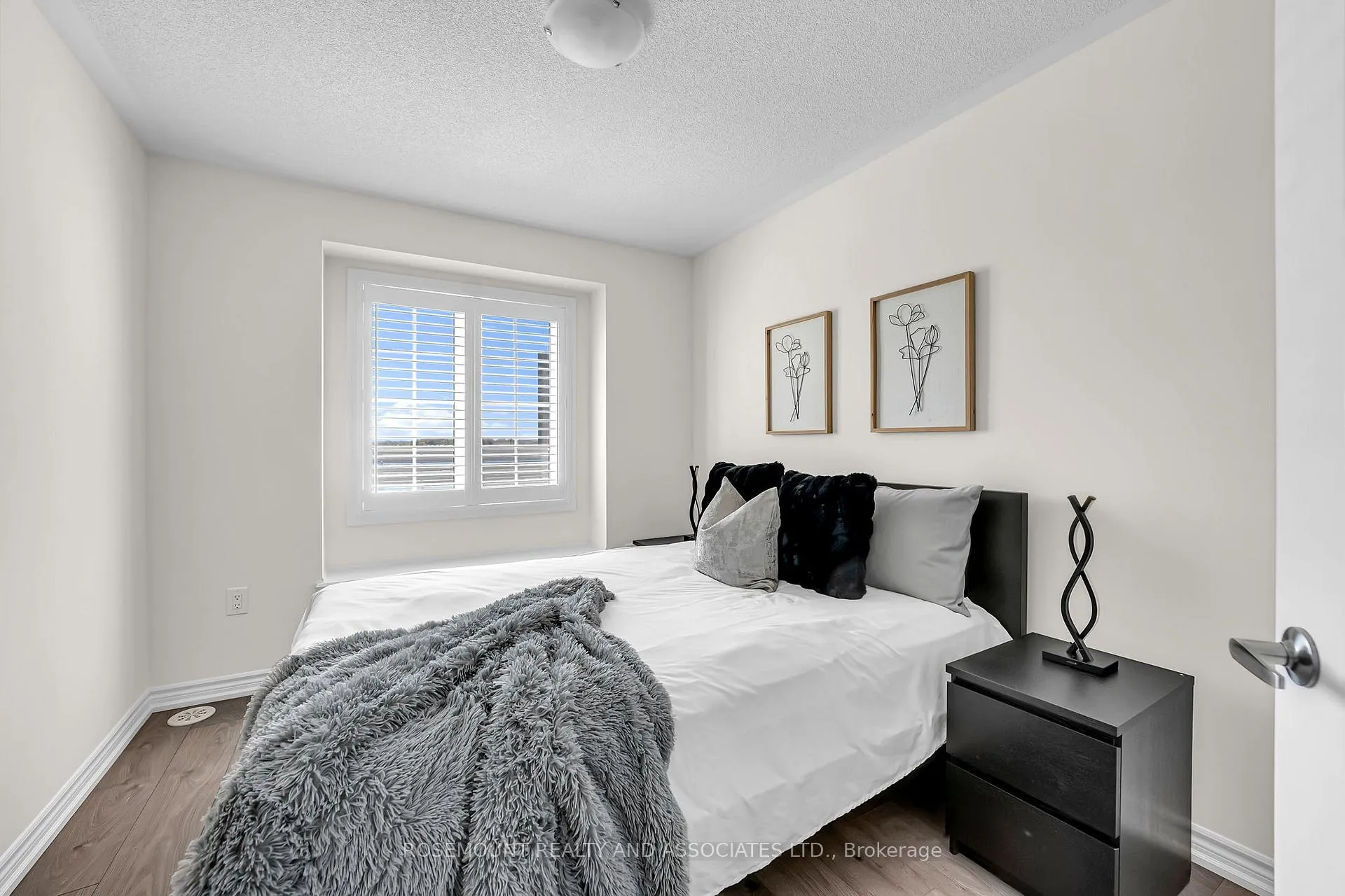 Photo 37 of 52 Fiesta Way, Whitby, Rural Whitby — HOMEH