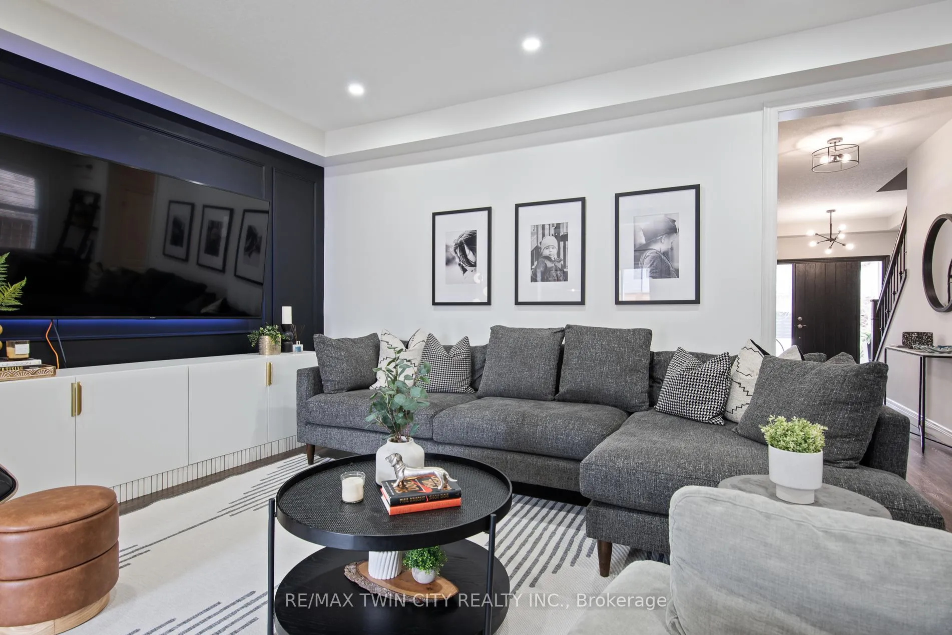 Photo 10 of 208 Birkinshaw Road, Cambridge, Christopher-Champlain — HOMEH