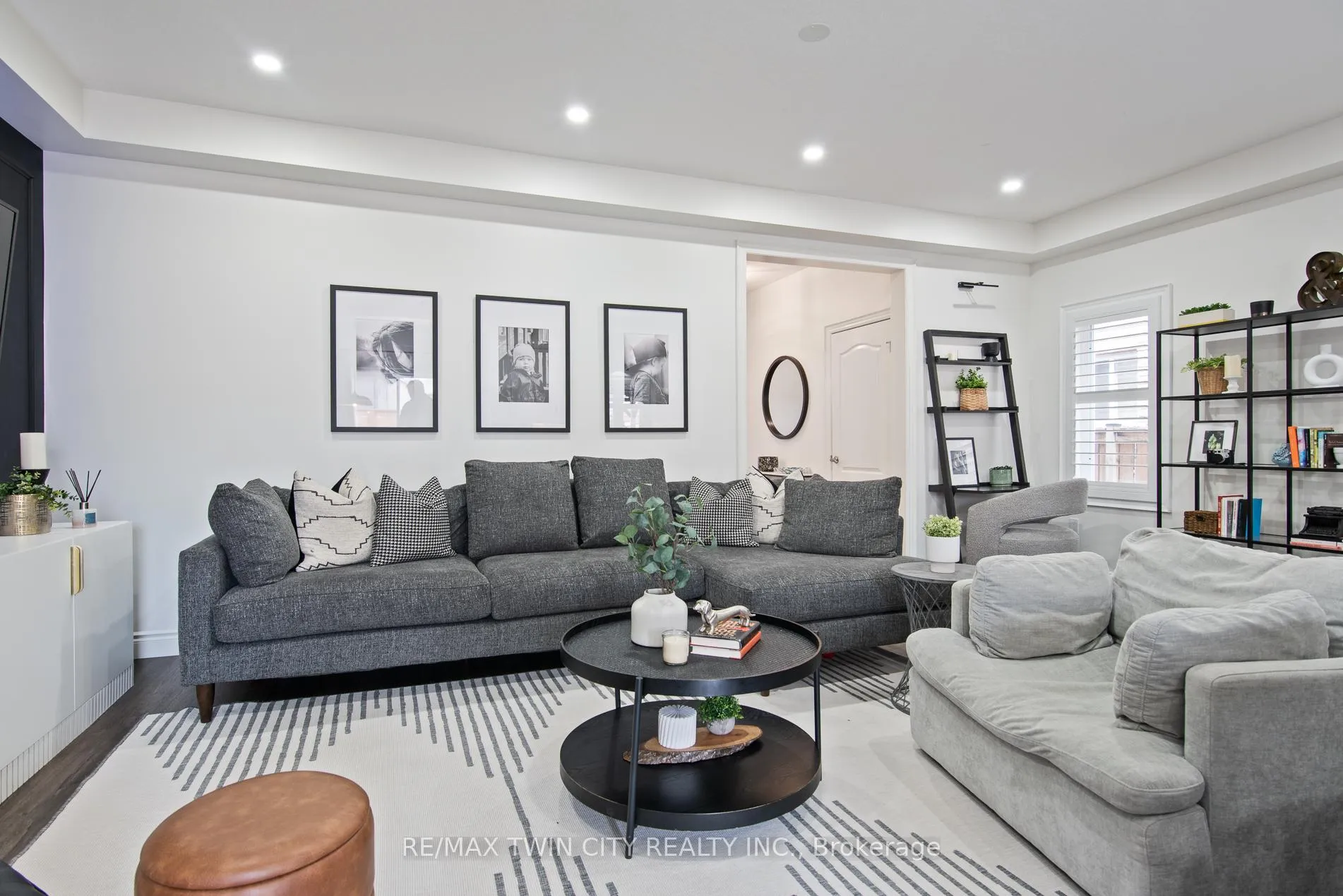 Photo 11 of 208 Birkinshaw Road, Cambridge, Christopher-Champlain — HOMEH