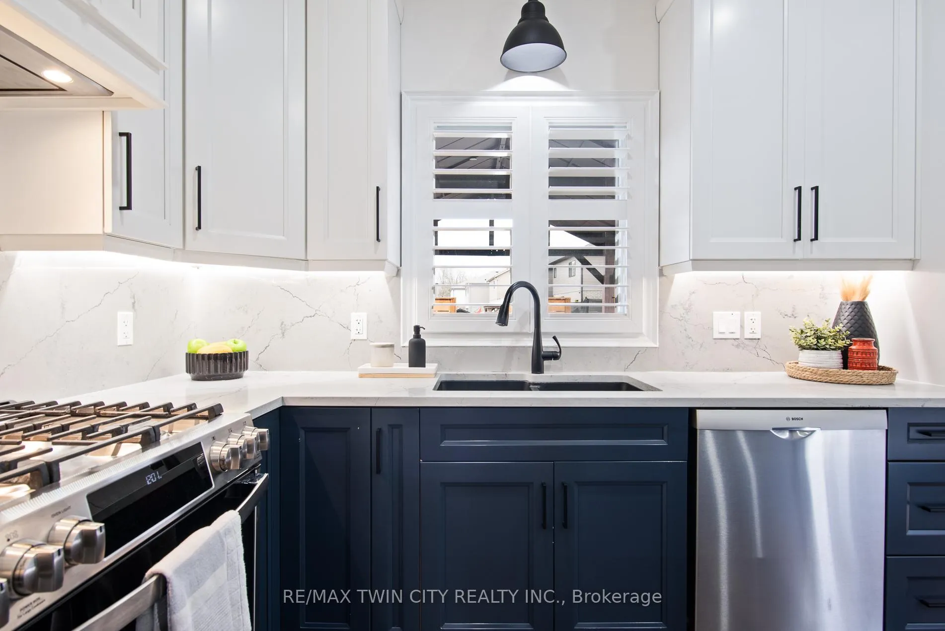 Photo 16 of 208 Birkinshaw Road, Cambridge, Christopher-Champlain — HOMEH