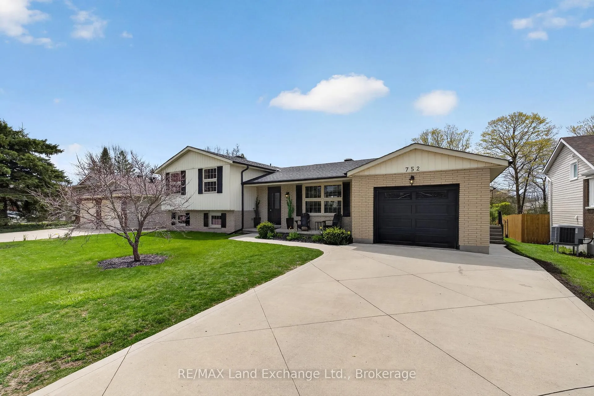 Photo 1 of 752 Palmateer Drive, Kincardine — HOMEH