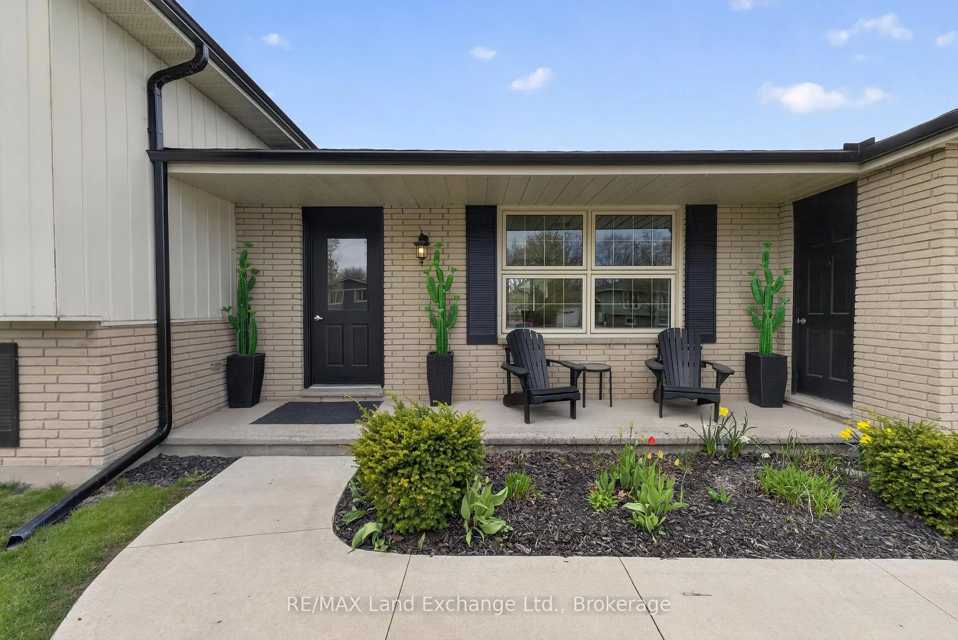 Photo 2 of 752 Palmateer Drive, Kincardine — HOMEH