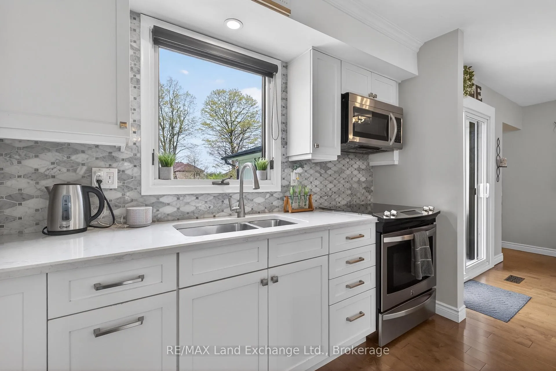 Photo 10 of 752 Palmateer Drive, Kincardine — HOMEH