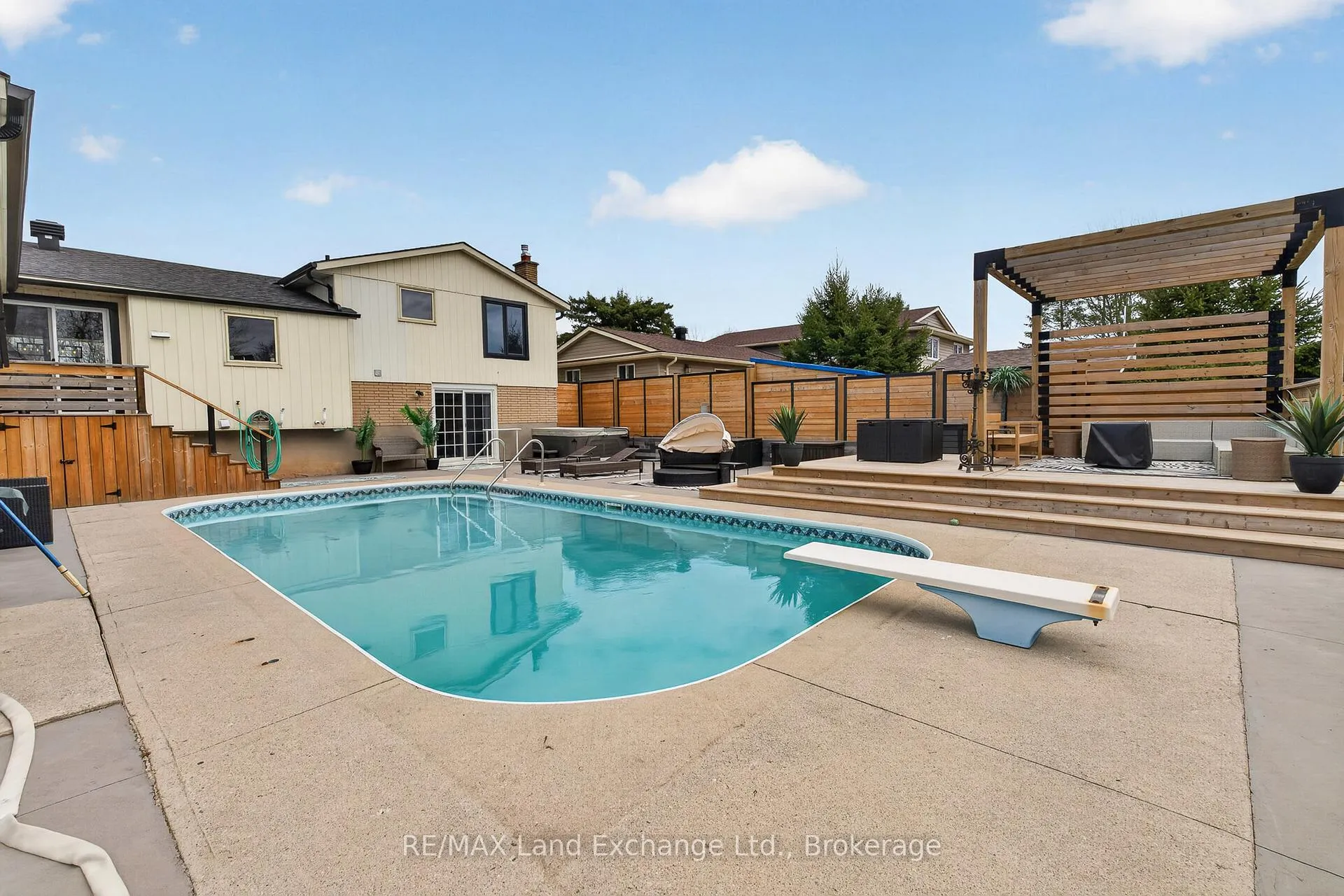 Photo 38 of 752 Palmateer Drive, Kincardine — HOMEH