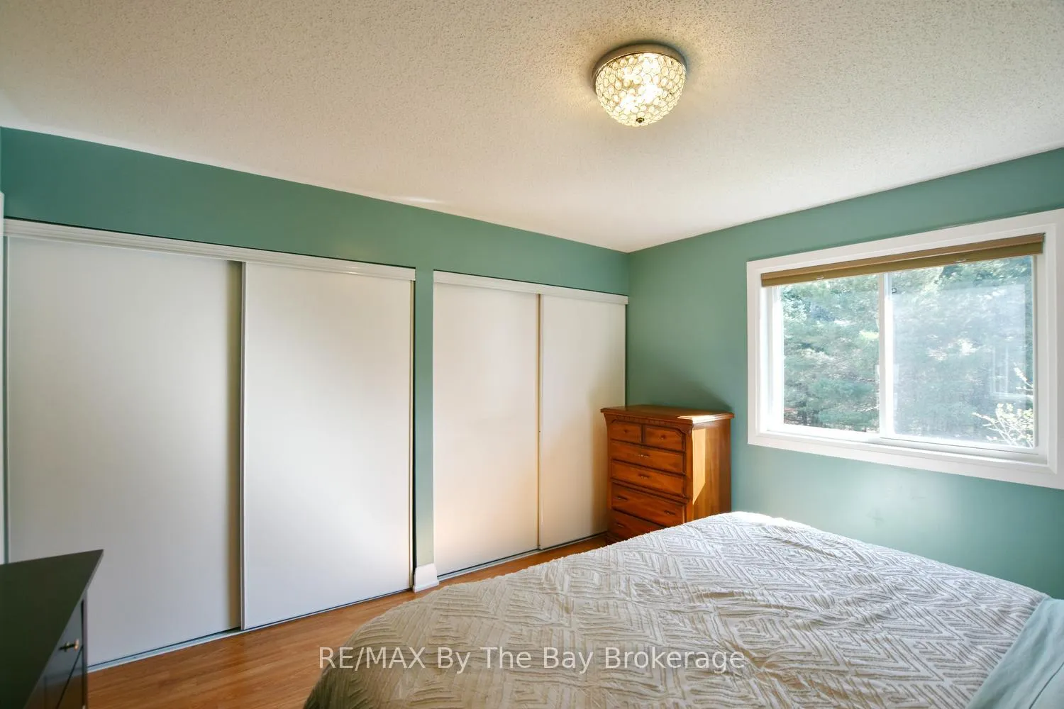 Photo 23 of 21 Northwood Drive, Wasaga Beach — HOMEH