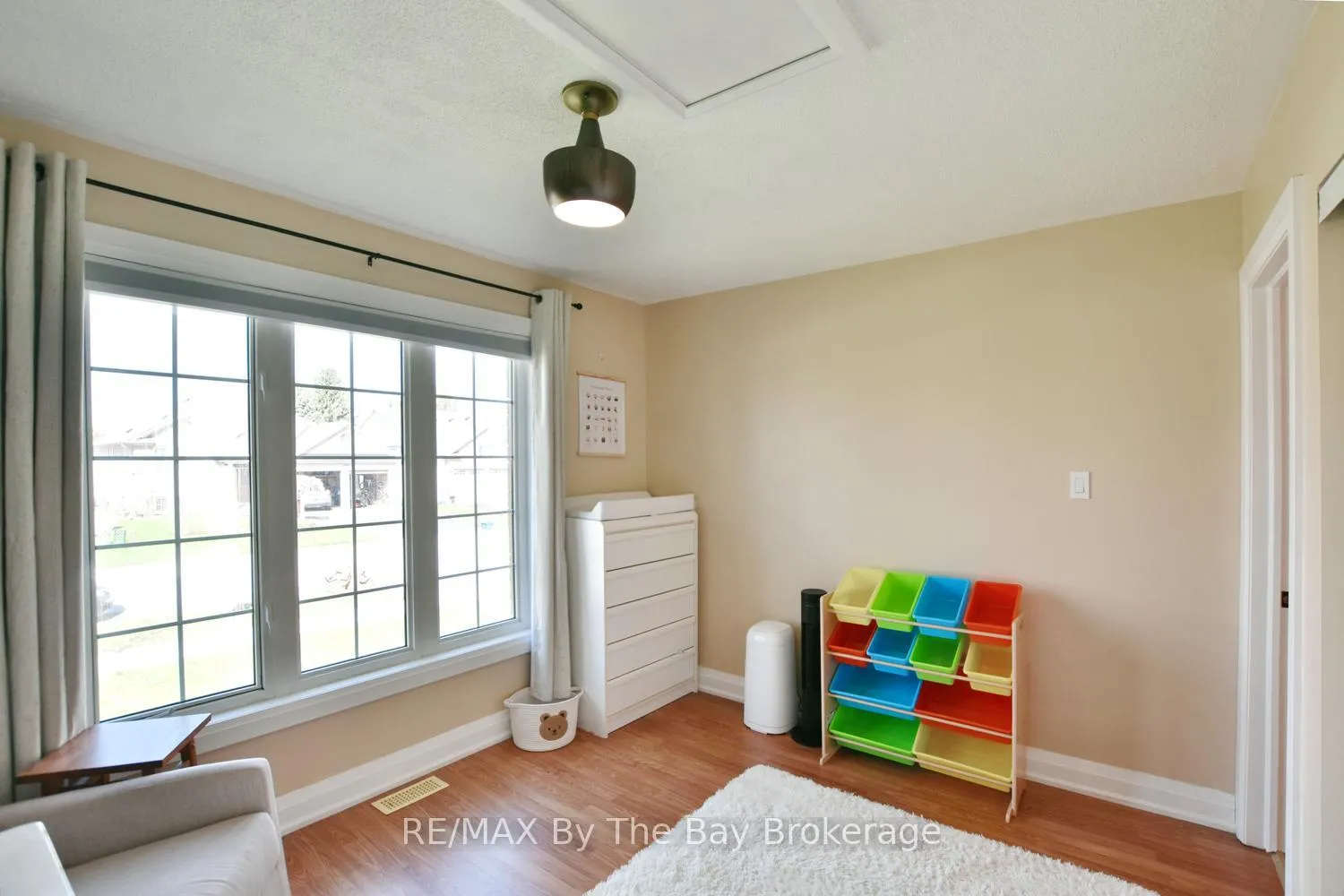 Photo 27 of 21 Northwood Drive, Wasaga Beach — HOMEH