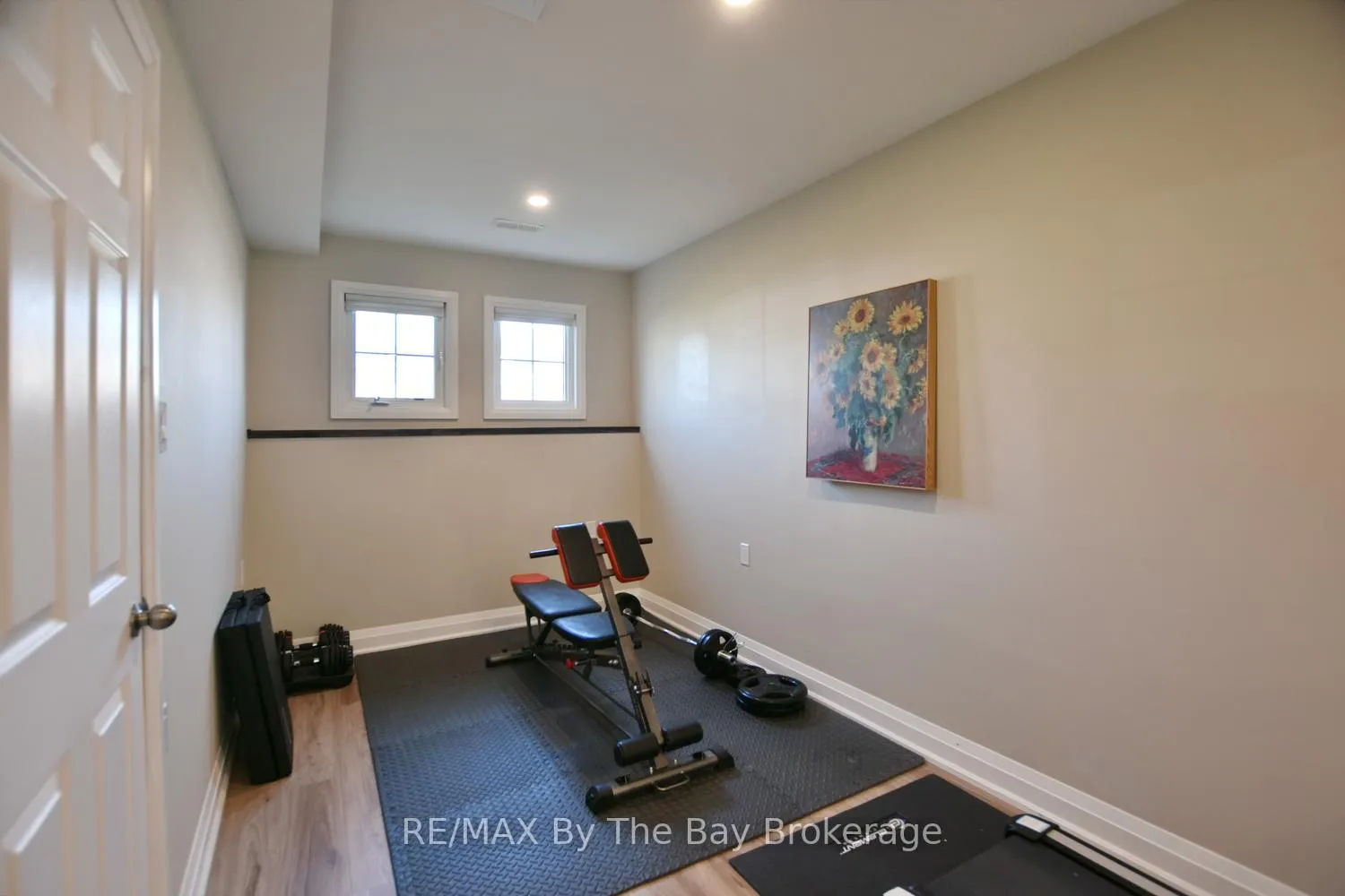 Photo 32 of 21 Northwood Drive, Wasaga Beach — HOMEH