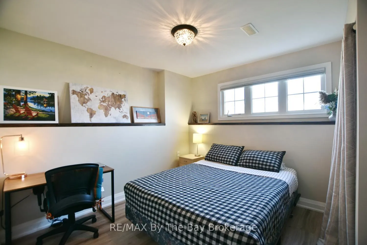 Photo 34 of 21 Northwood Drive, Wasaga Beach — HOMEH