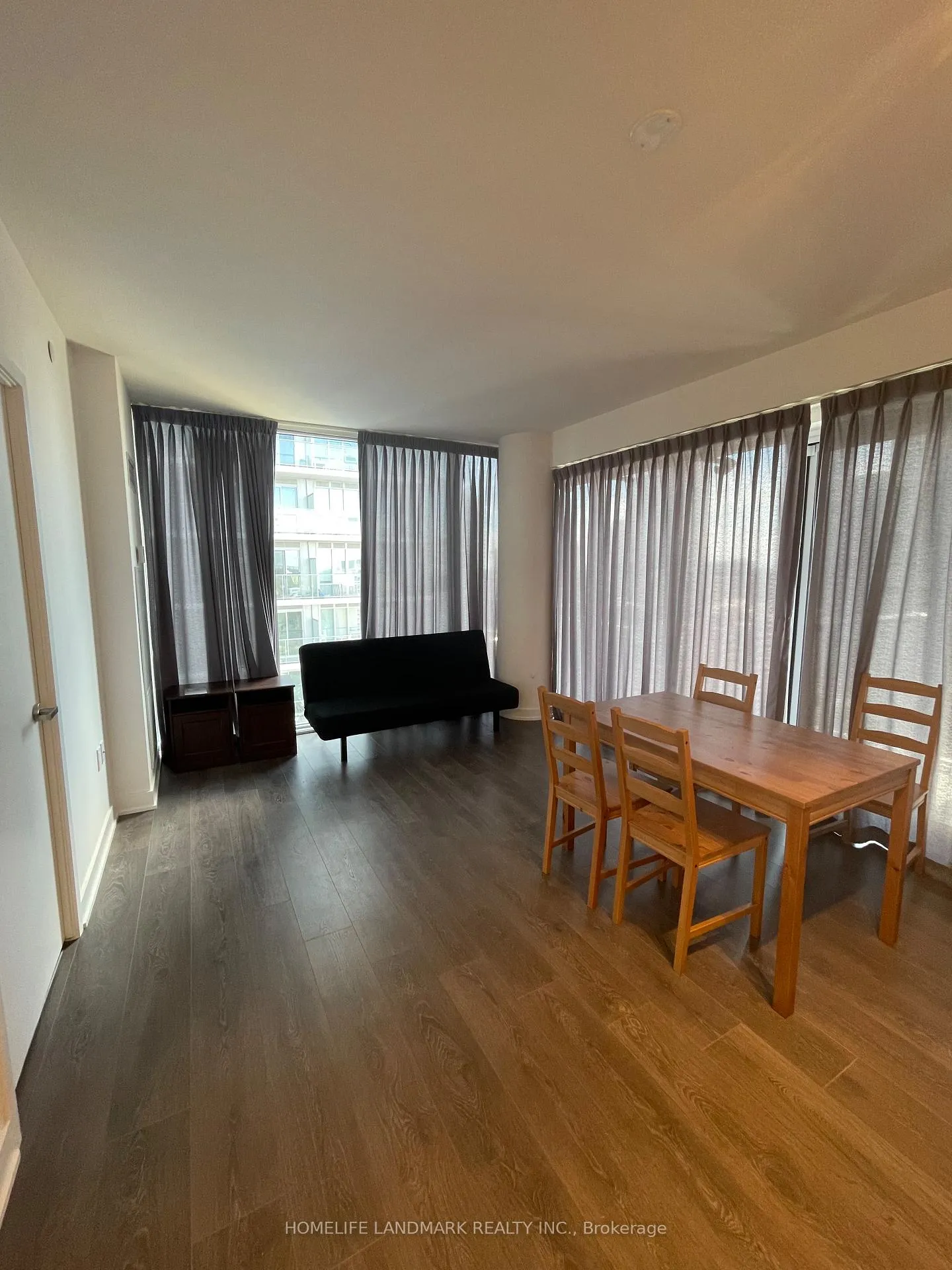 Photo 8 of Unit 2209, 99 Broadway Avenue, Toronto, Mount Pleasant West — HOMEH