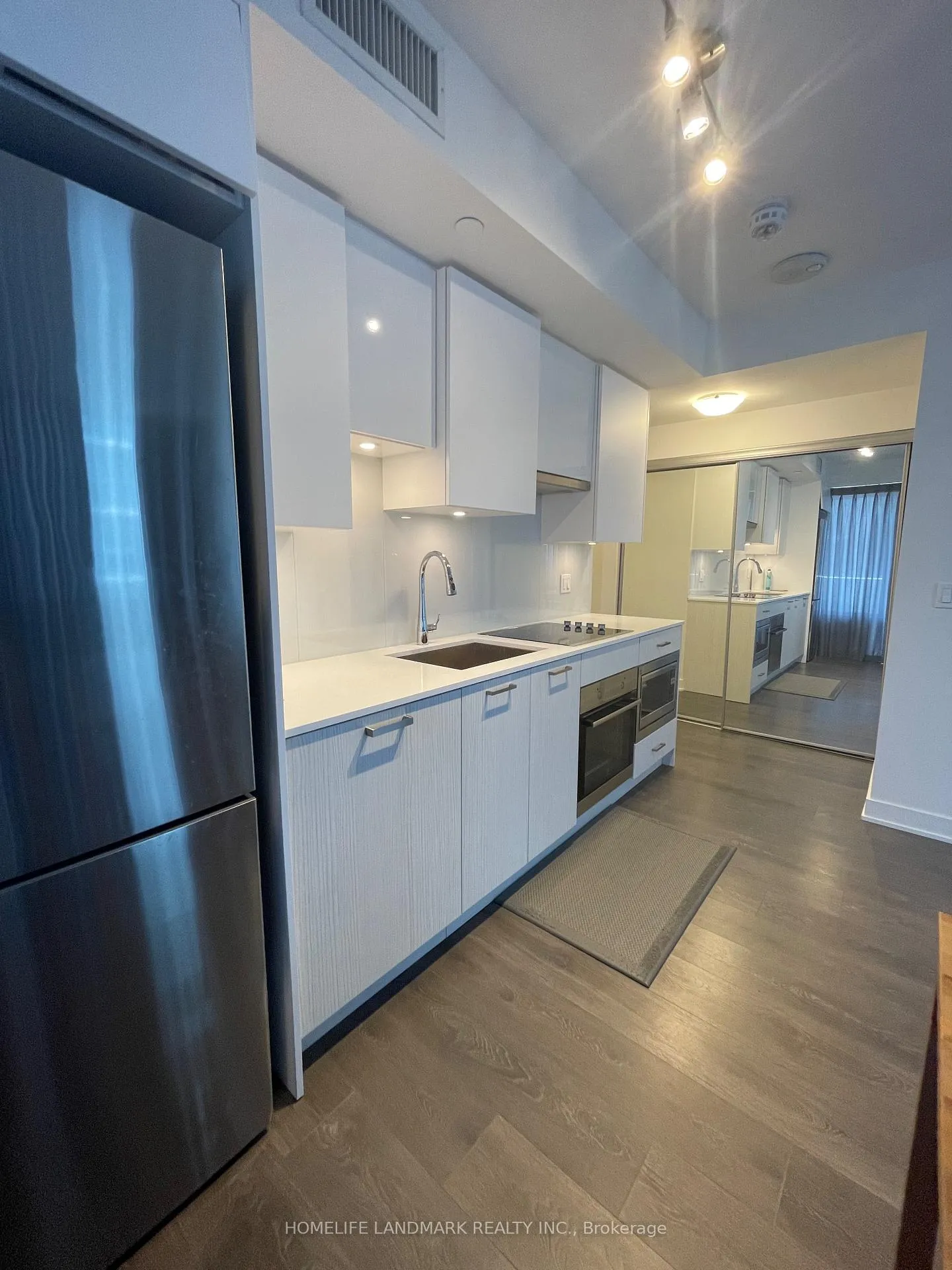 Photo 11 of Unit 2209, 99 Broadway Avenue, Toronto, Mount Pleasant West — HOMEH