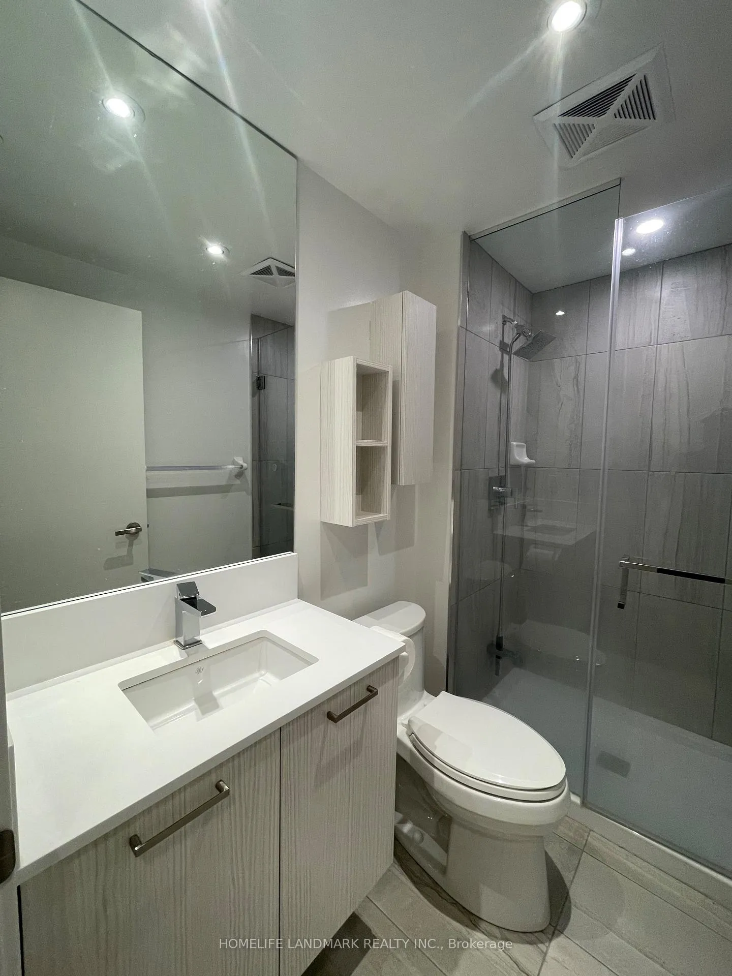 Photo 17 of Unit 2209, 99 Broadway Avenue, Toronto, Mount Pleasant West — HOMEH