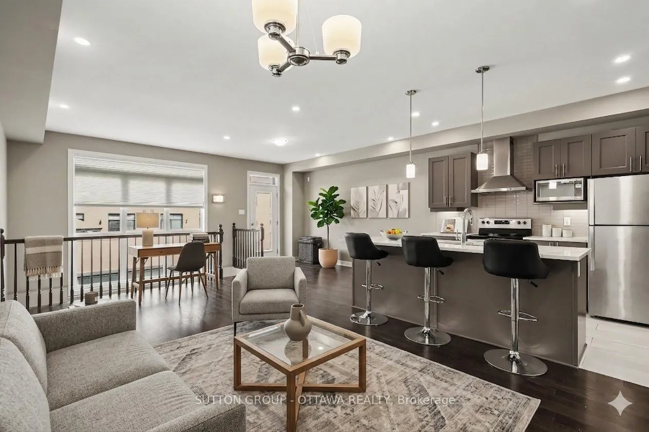 Photo 3 of 329 Lysander Place, Ottawa, CFB Rockcliffe and Area — HOMEH