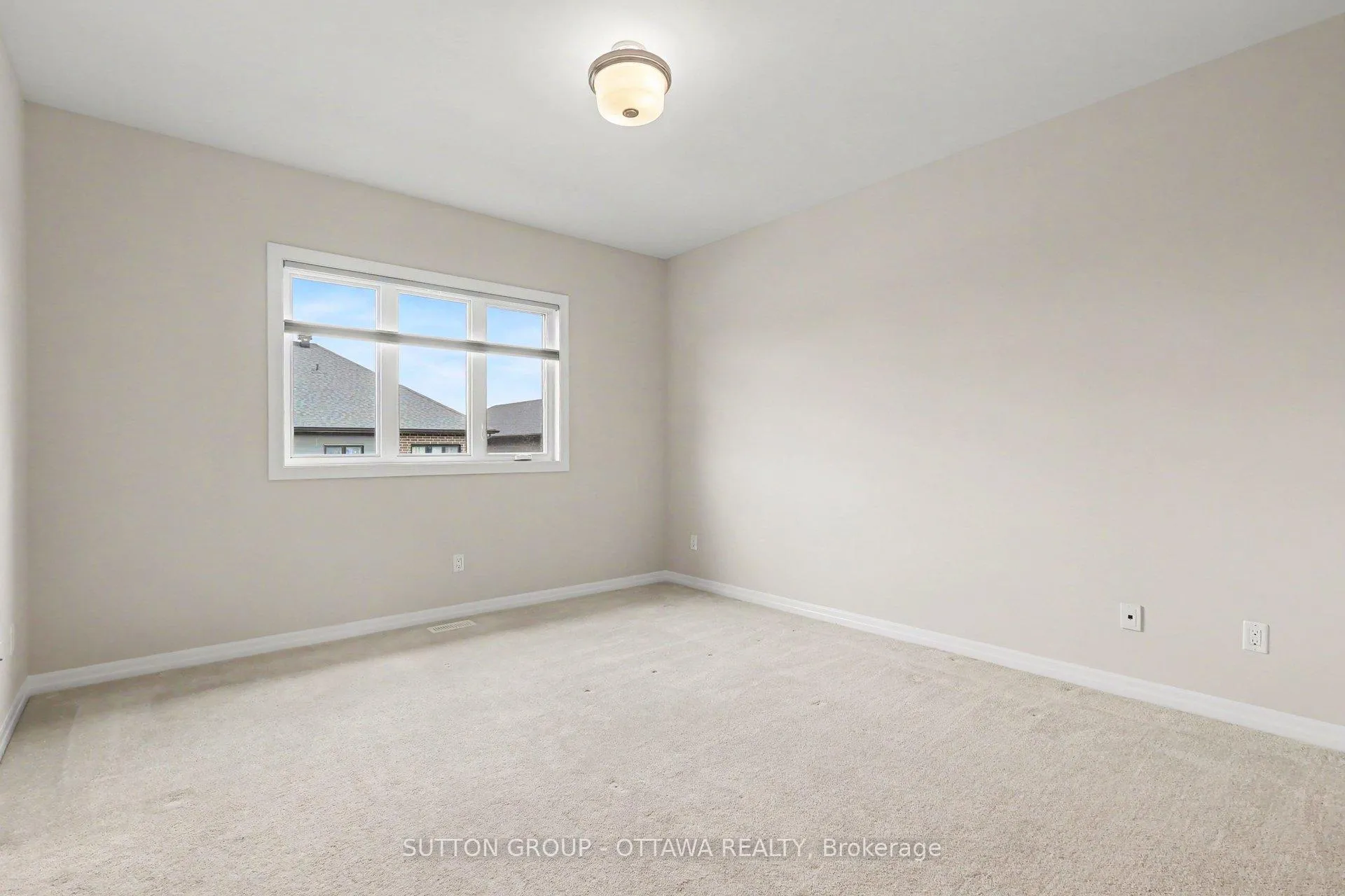 Photo 7 of 329 Lysander Place, Ottawa, CFB Rockcliffe and Area — HOMEH