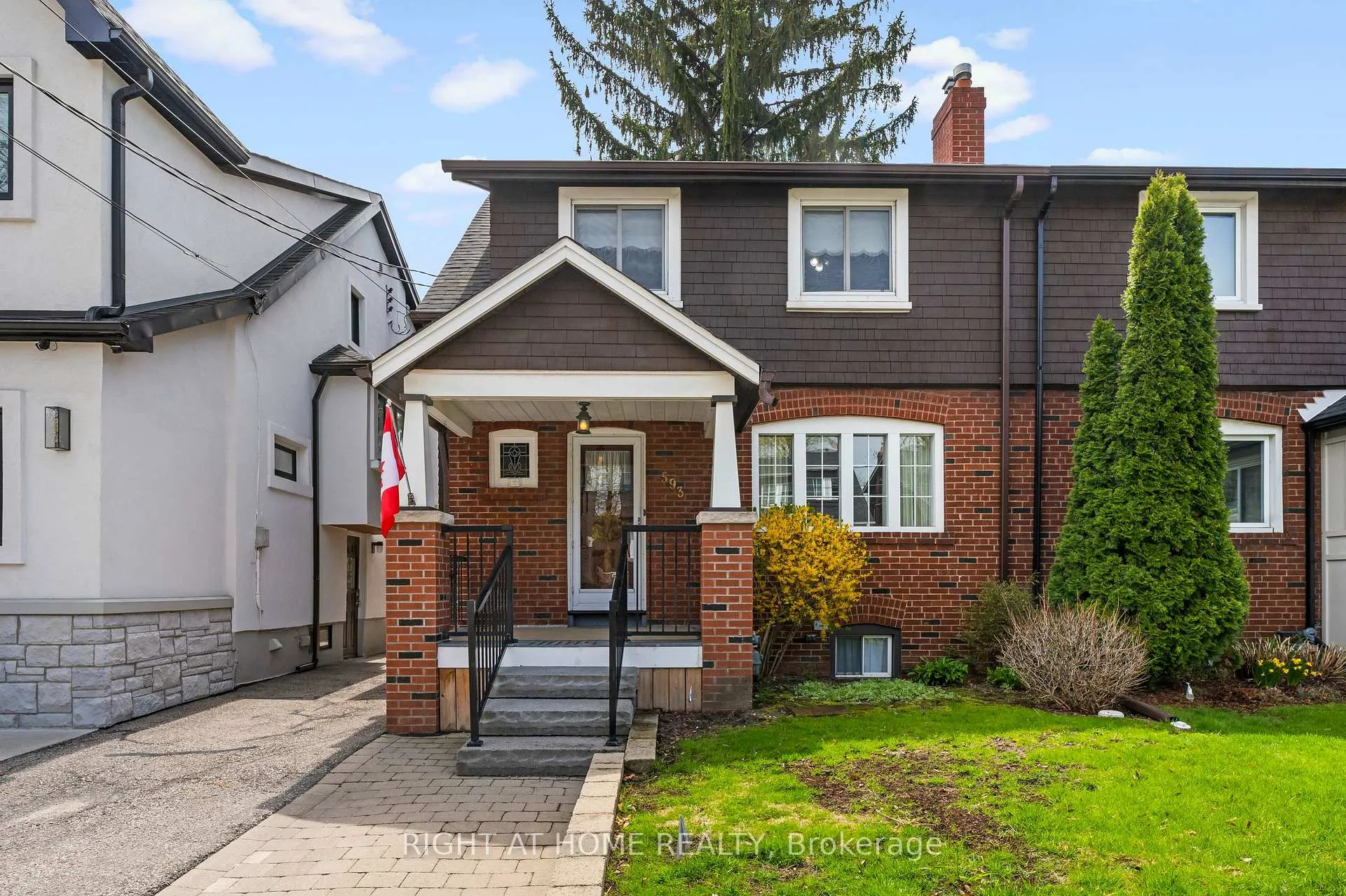 Photo 2 of 593 Millwood Road, Toronto, Mount Pleasant East — HOMEH