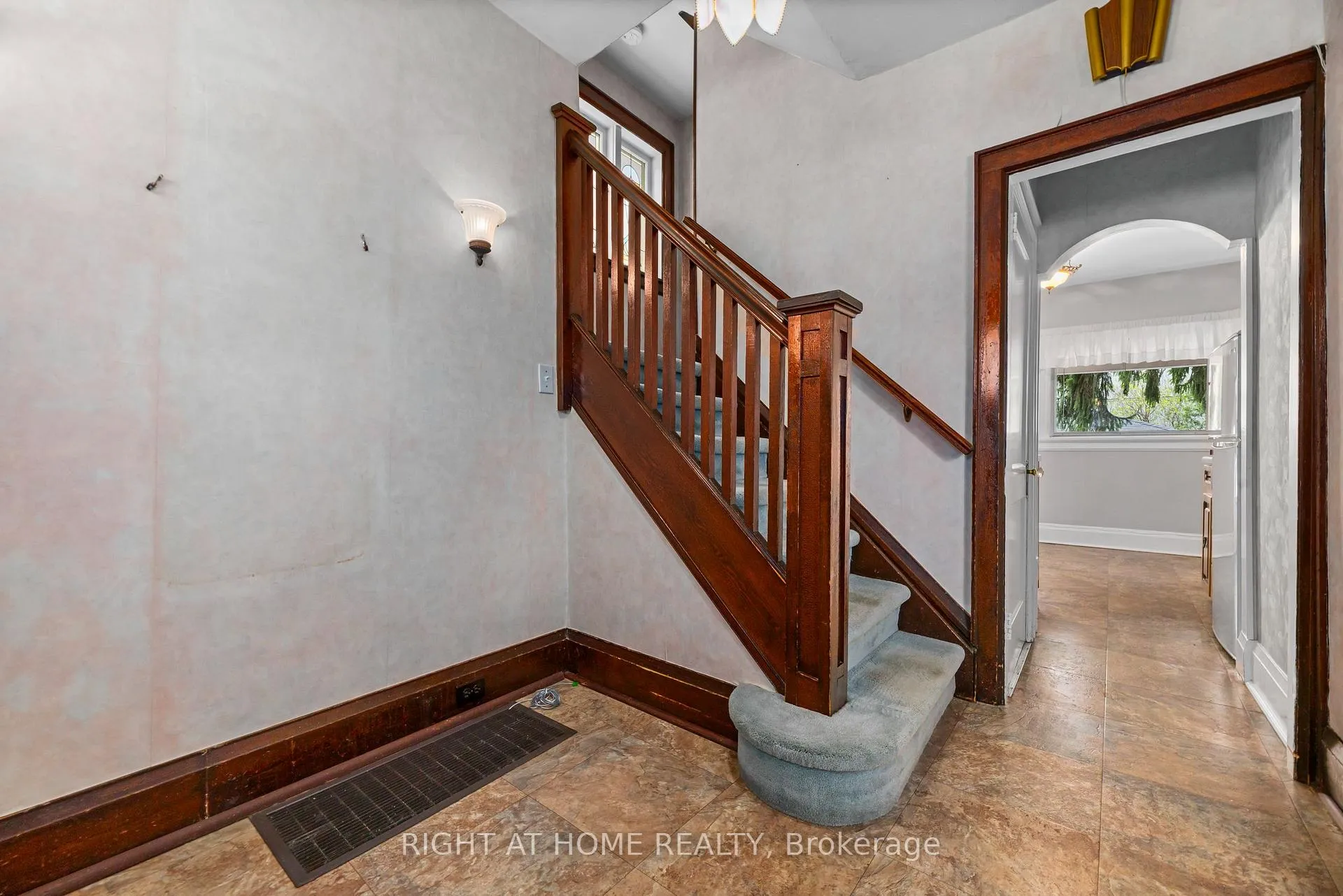 Photo 13 of 593 Millwood Road, Toronto, Mount Pleasant East — HOMEH