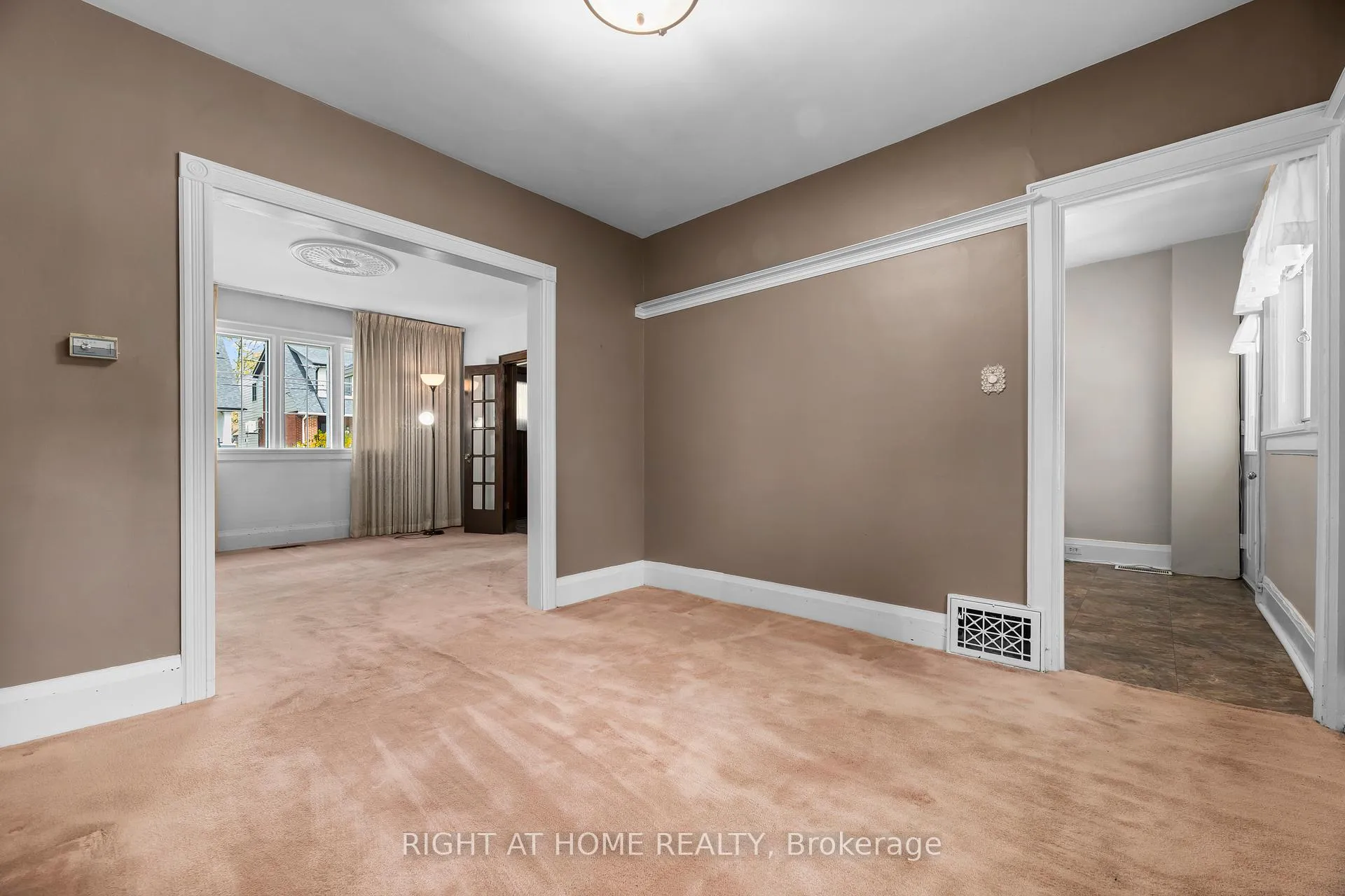 Photo 18 of 593 Millwood Road, Toronto, Mount Pleasant East — HOMEH