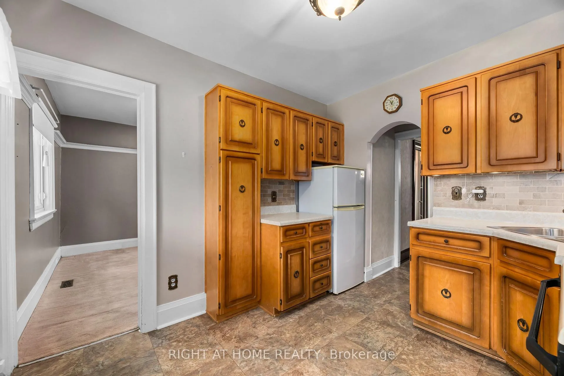 Photo 21 of 593 Millwood Road, Toronto, Mount Pleasant East — HOMEH