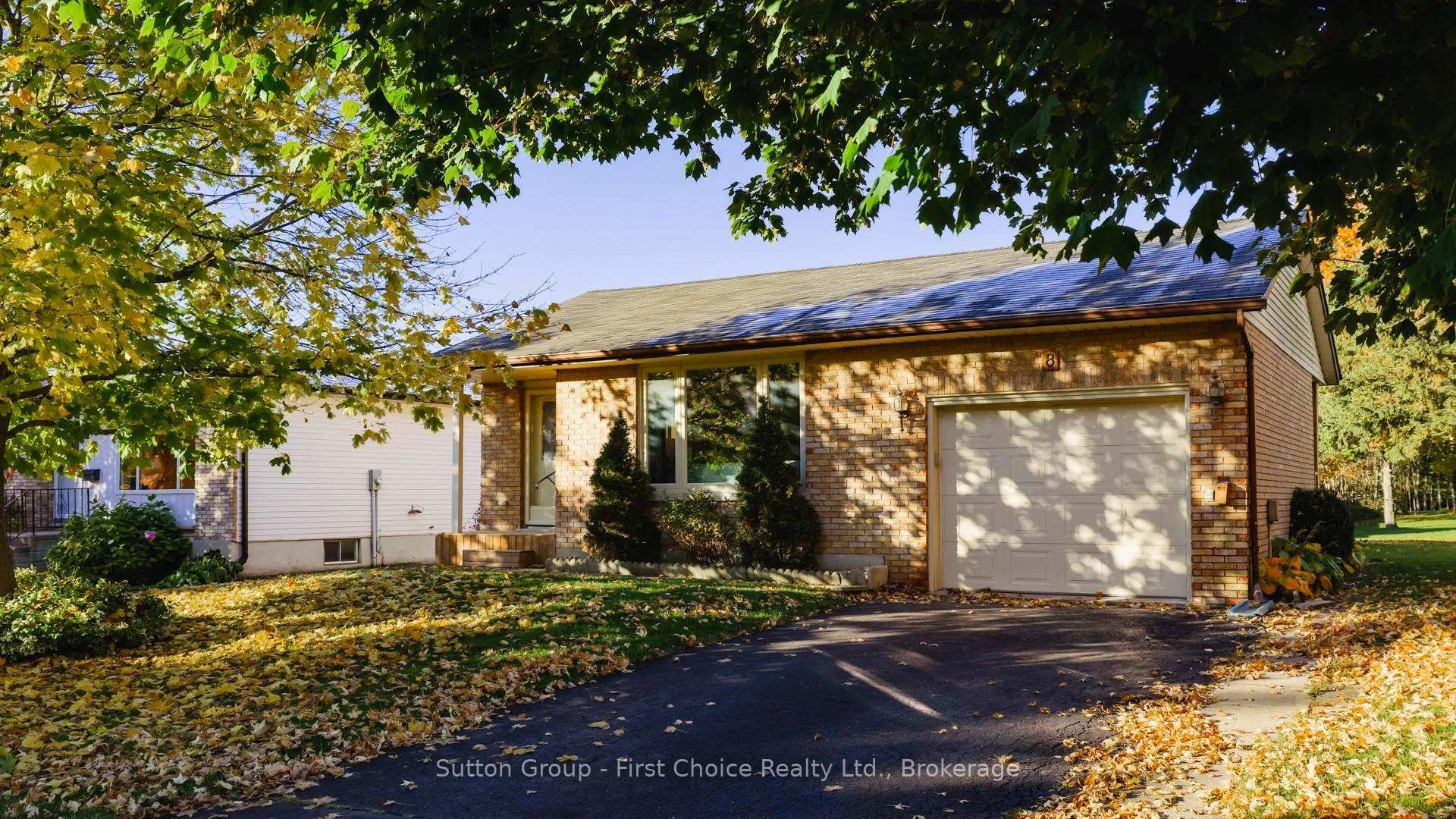 Photo 2 of 8 Dunsford Crescent, St. Marys — HOMEH