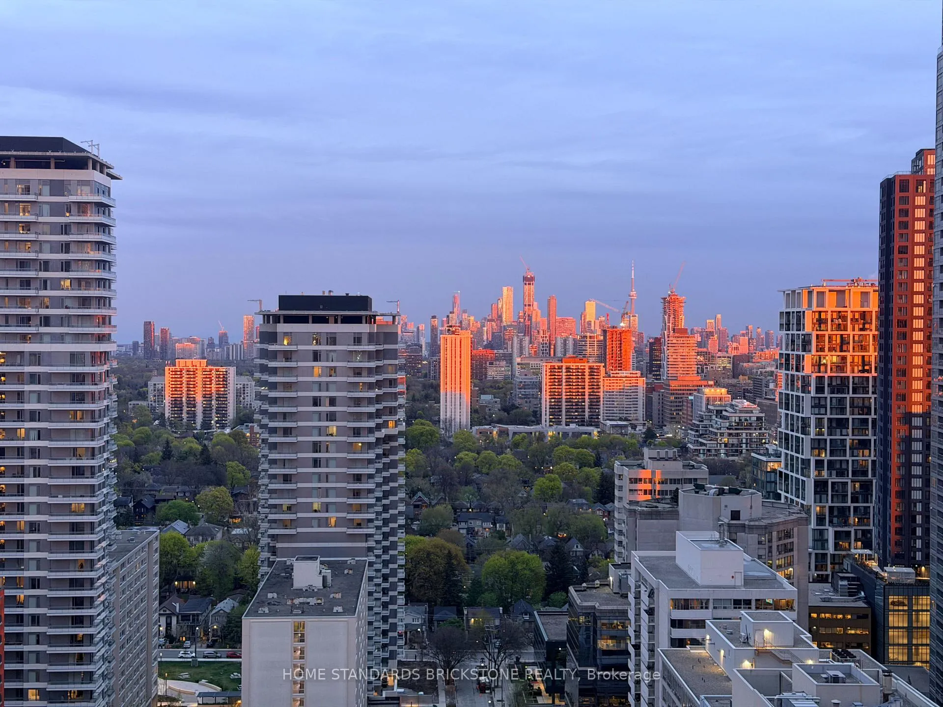 Photo 15 of Unit 2403, 39 Roehampton Avenue, Toronto, Mount Pleasant West — HOMEH