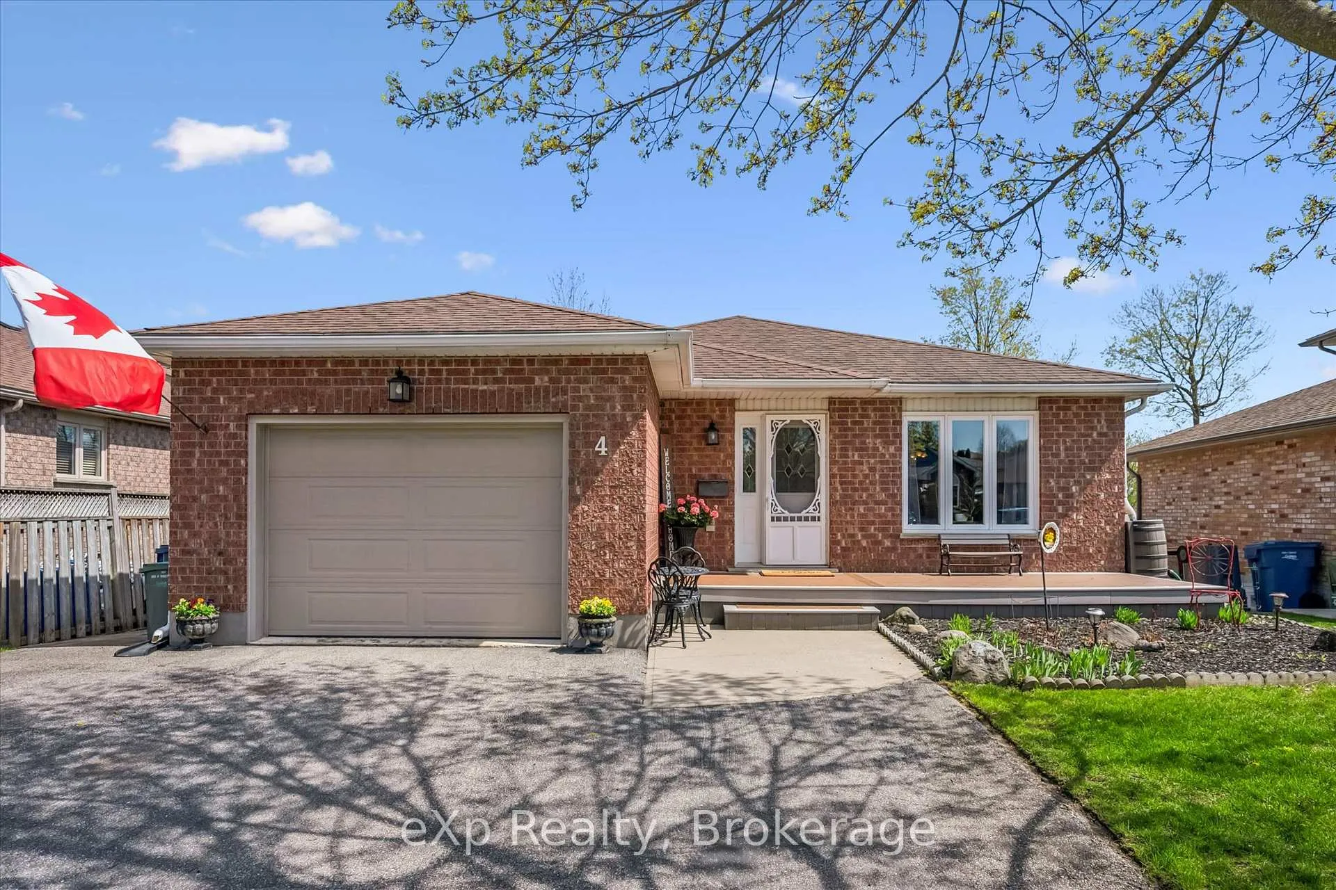 Photo 1 of 4 Peartree Crescent, Guelph, Willow West/Sugarbush/West Acres — HOMEH